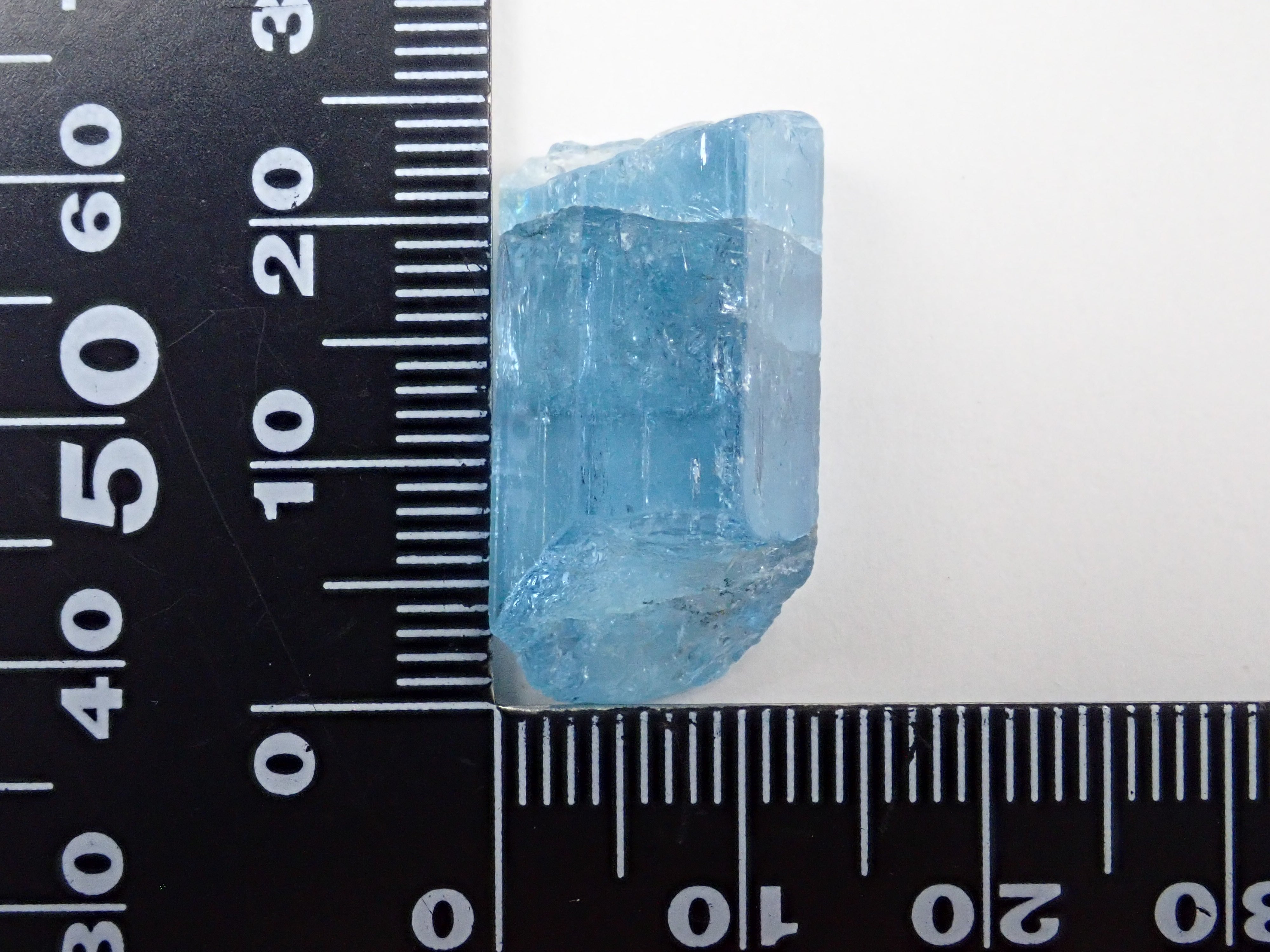 Aquamarine 27.390ct rough stone