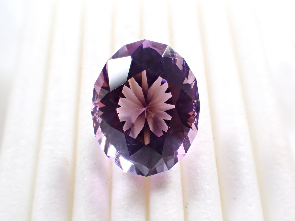 【10/4 22時開賣】巴西產紫水晶 8.984ct 裸石