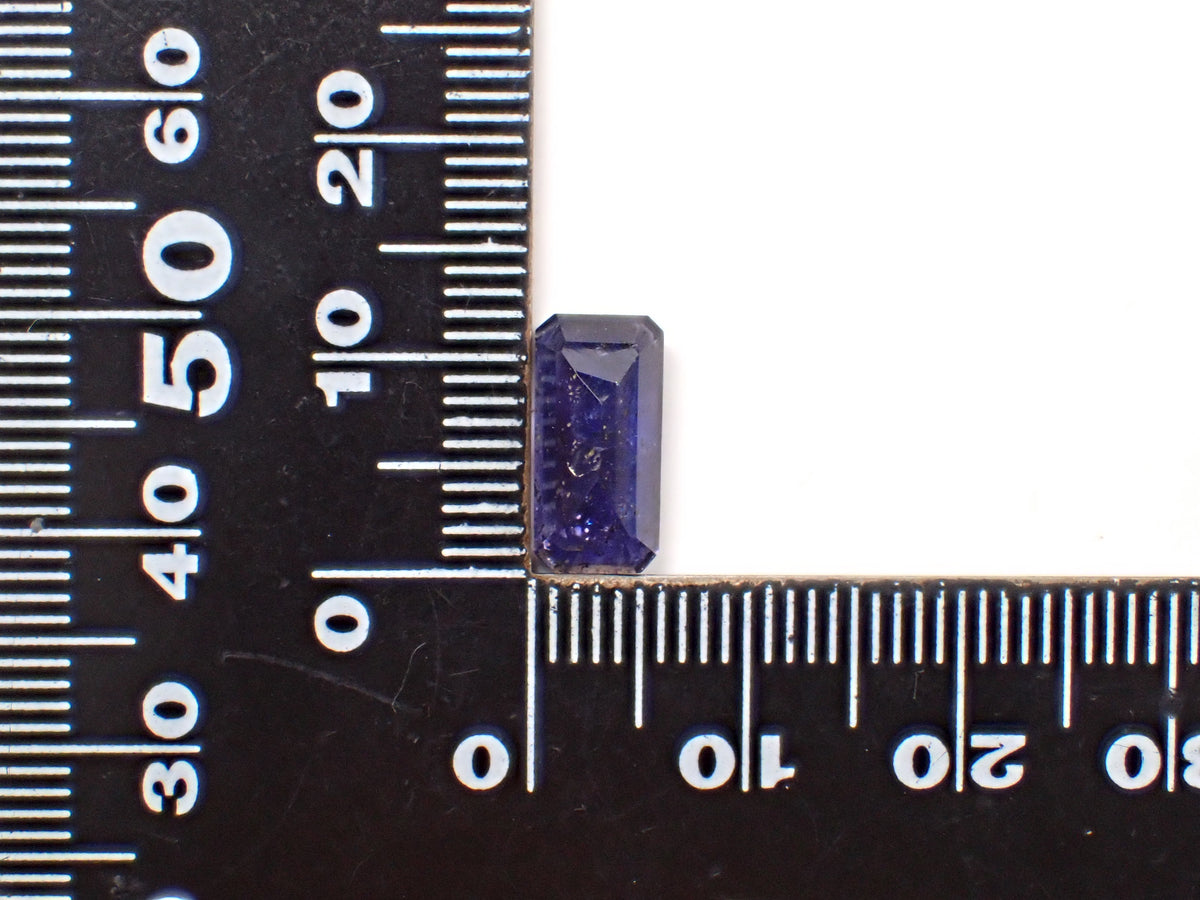 【10/11 22時販売】インド産アイオライトサンストーン 2.460ctルース
