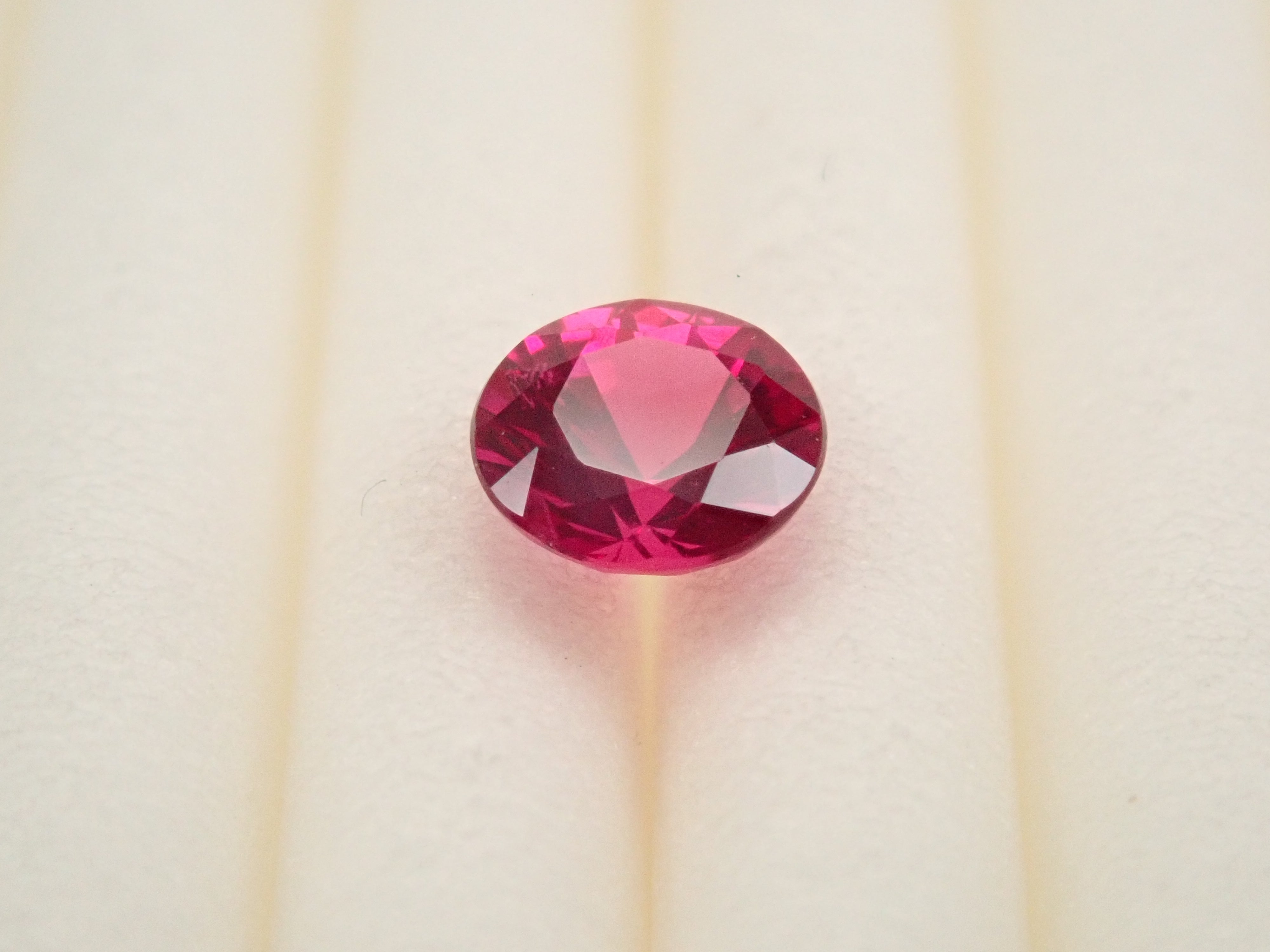 【10/17 22時販売】ピジョンブラッドルビー 4.0mm/0.290ctルース AIGS