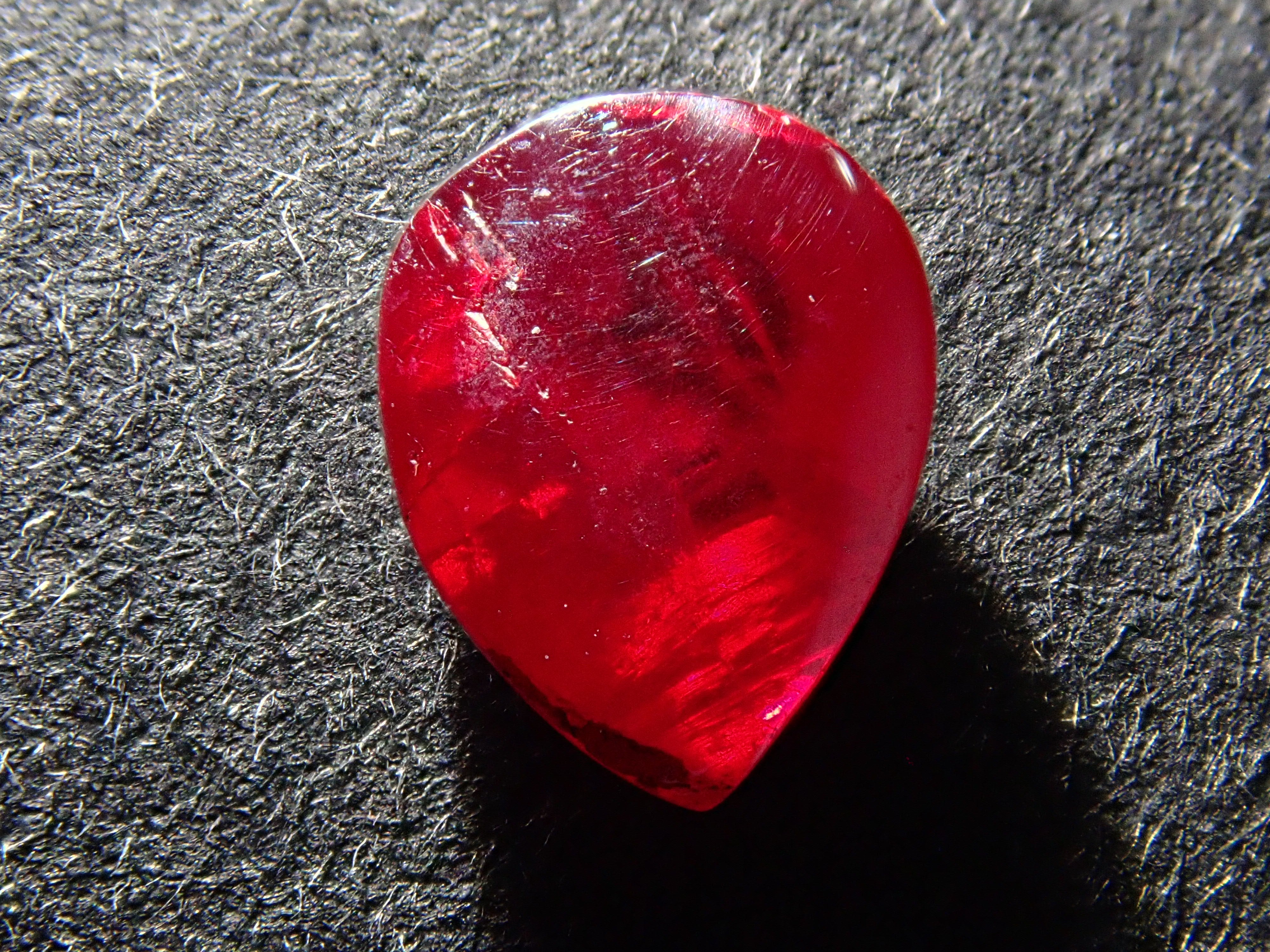 [發表於 12560913] Shinsha（硃砂）1.704ct 裸石