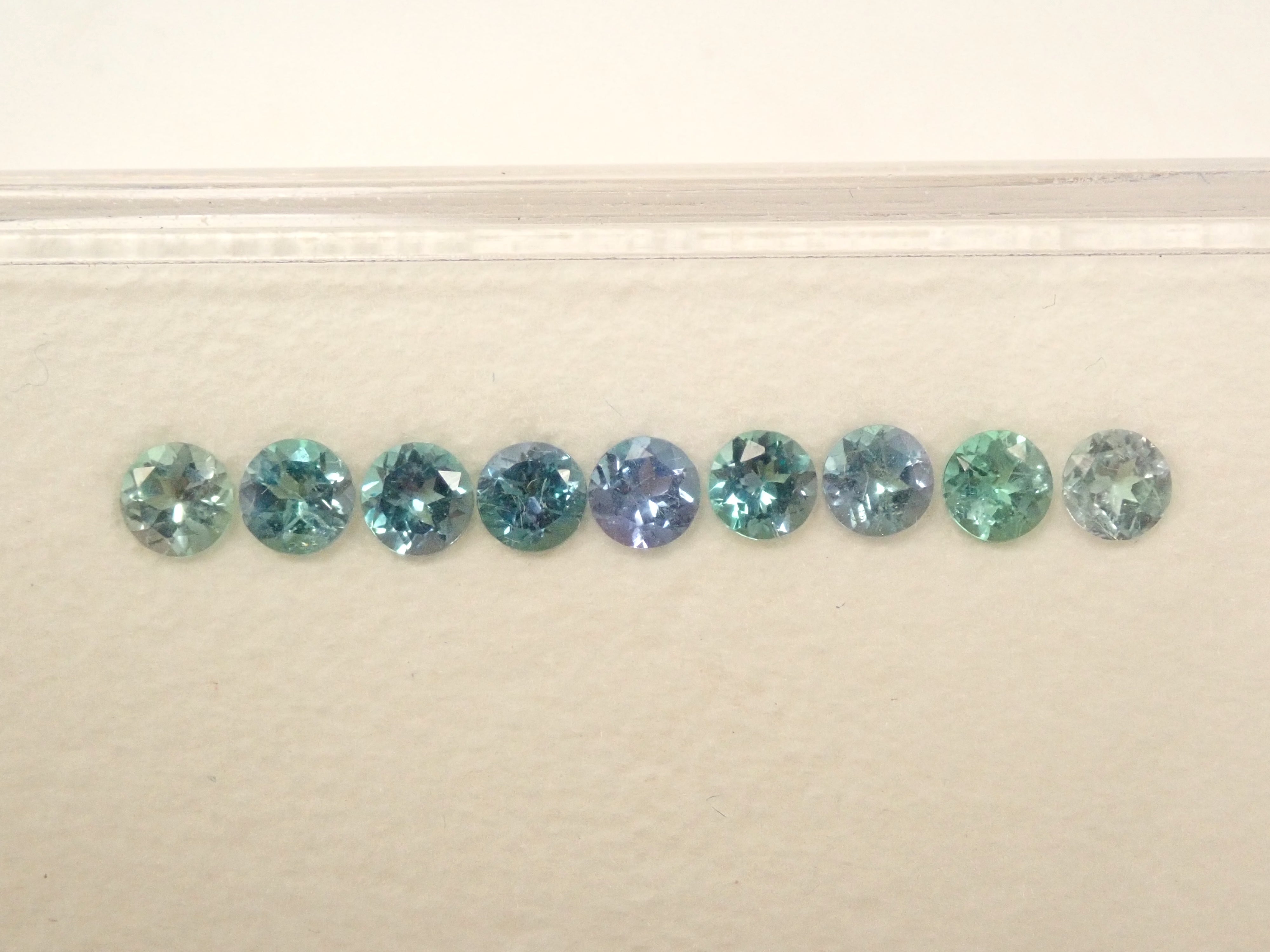 【10/12 22時販売】タンザニア産コーネルピン（合計1.151ct）・１３石ハーフエタニティリングセット（2.0mm)