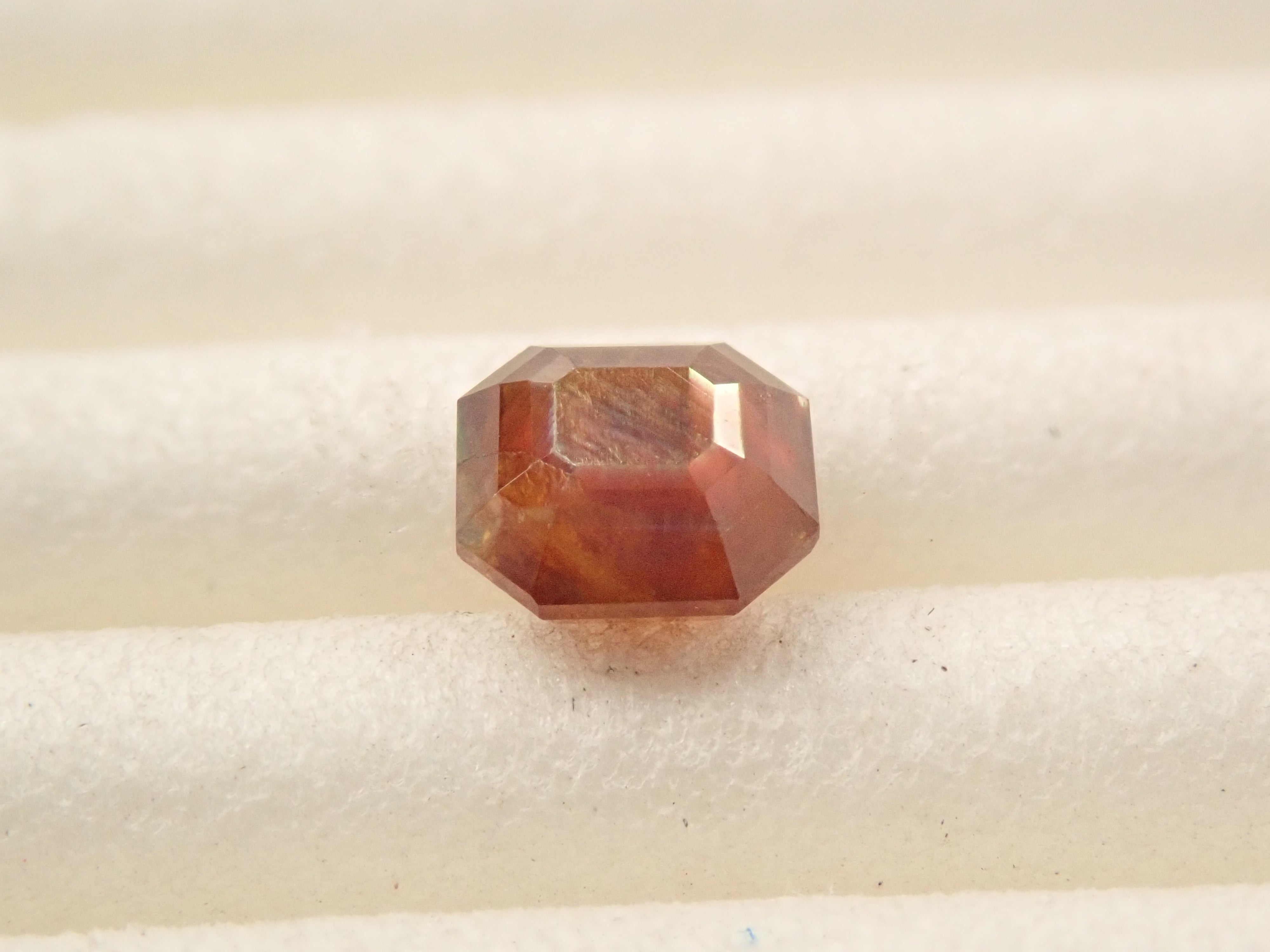 奈良県天川村産レインボーガーネット（アンドラダイトガーネット