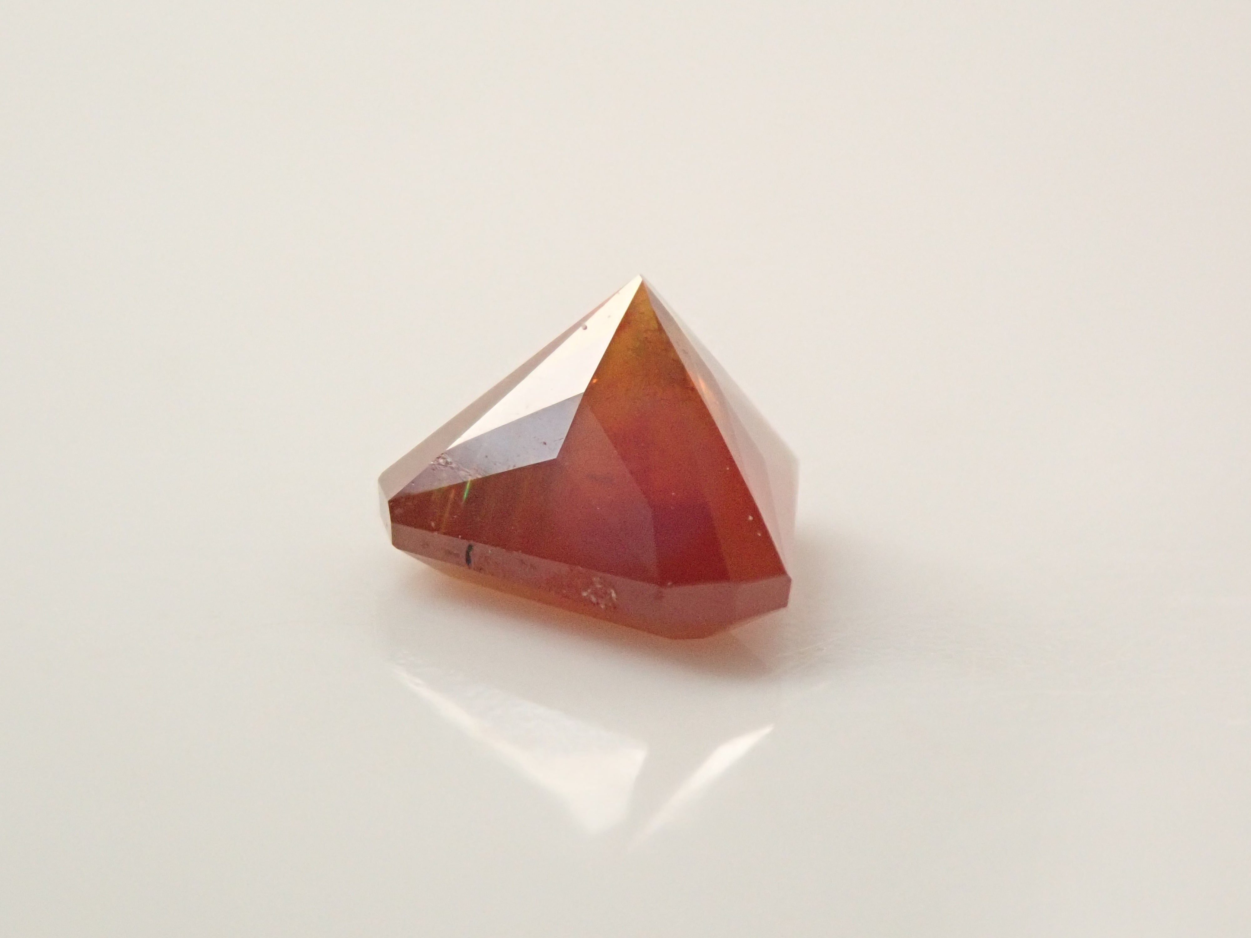 奈良県天川村産レインボーガーネット（アンドラダイトガーネット