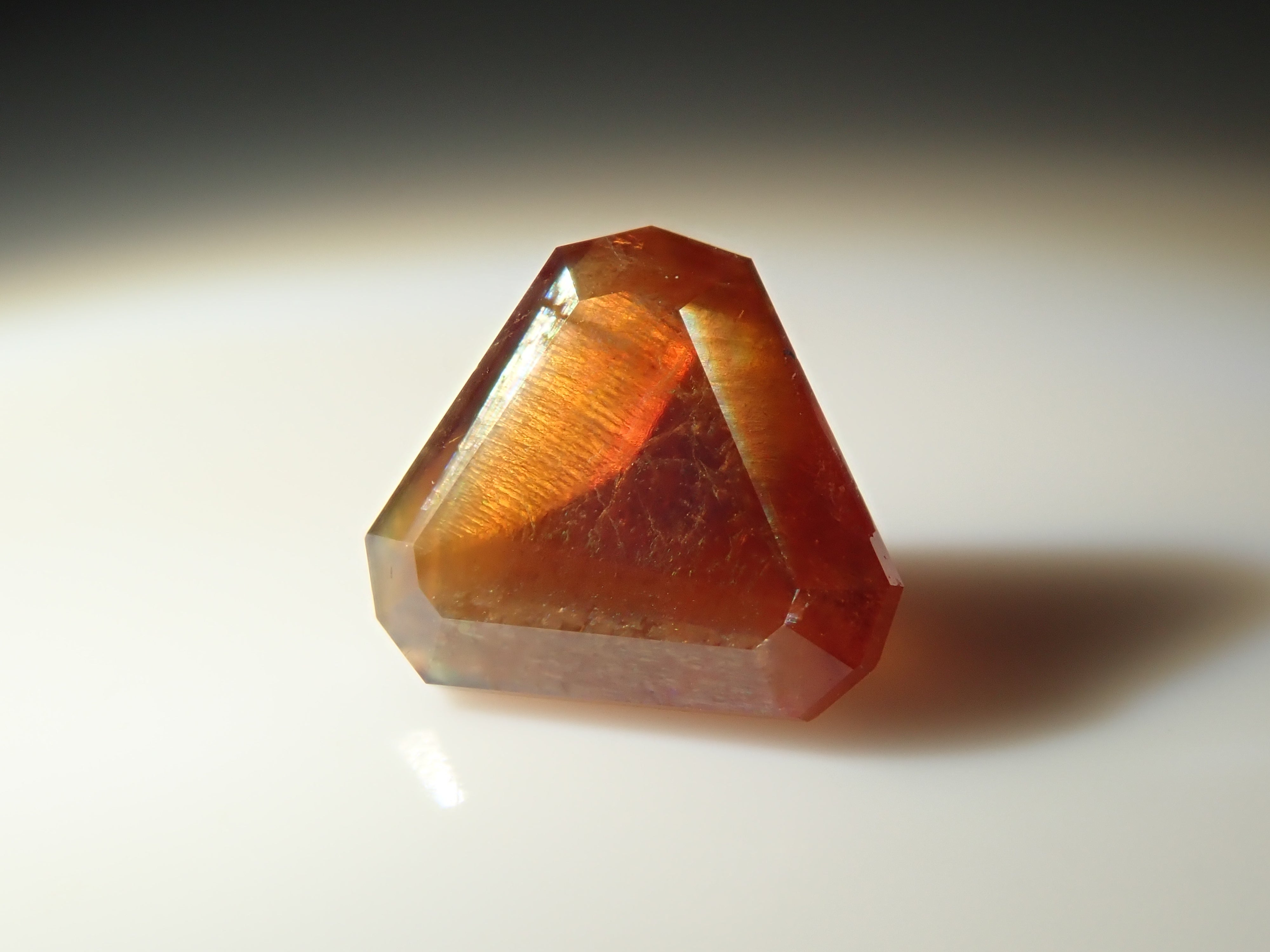 奈良県天川村産レインボーガーネット（アンドラダイトガーネット