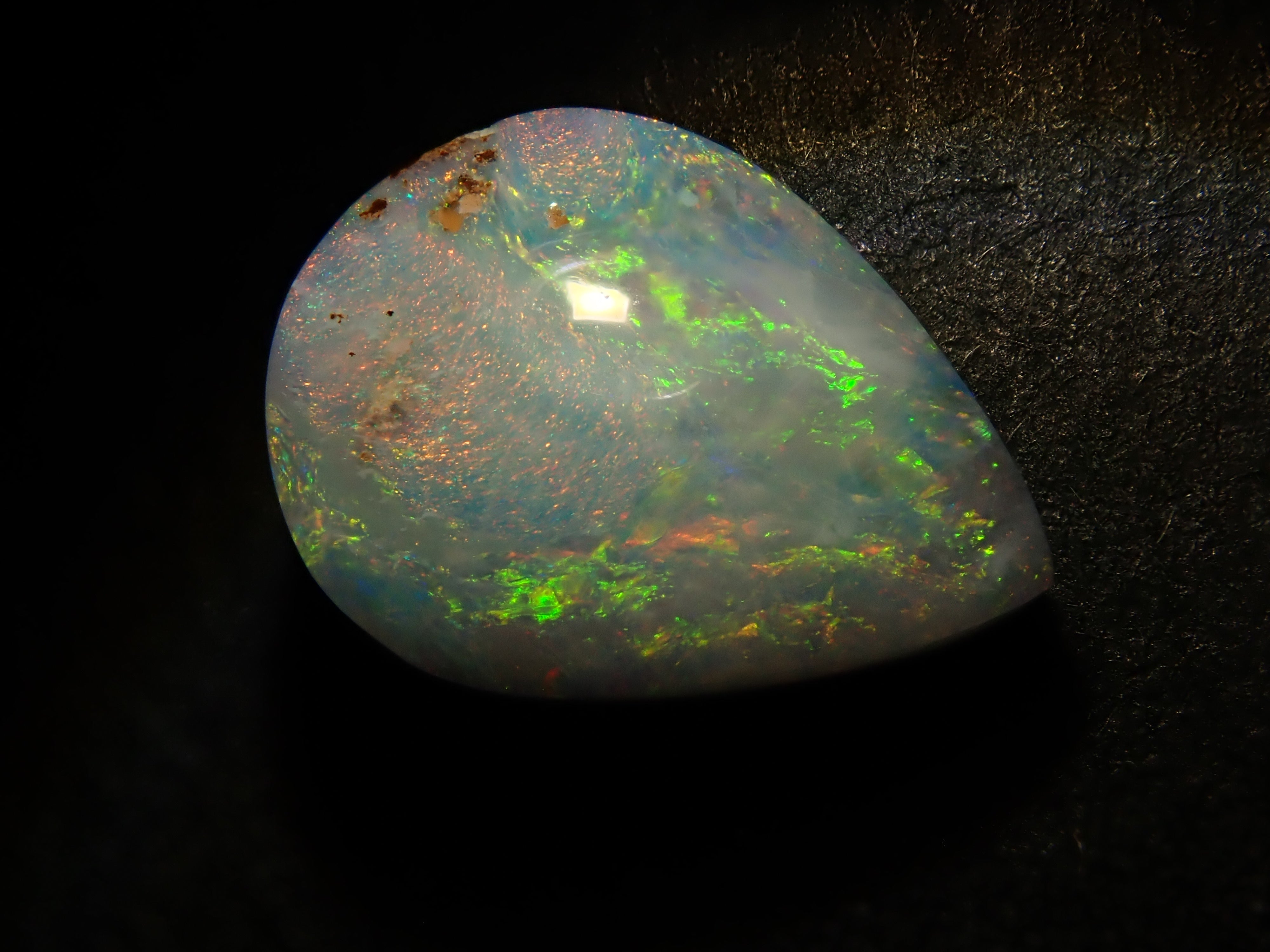 ボルダー　オパール　オーストラリア産　天然 天然ボルダーオパール 1.59ct [オーストラリア産]