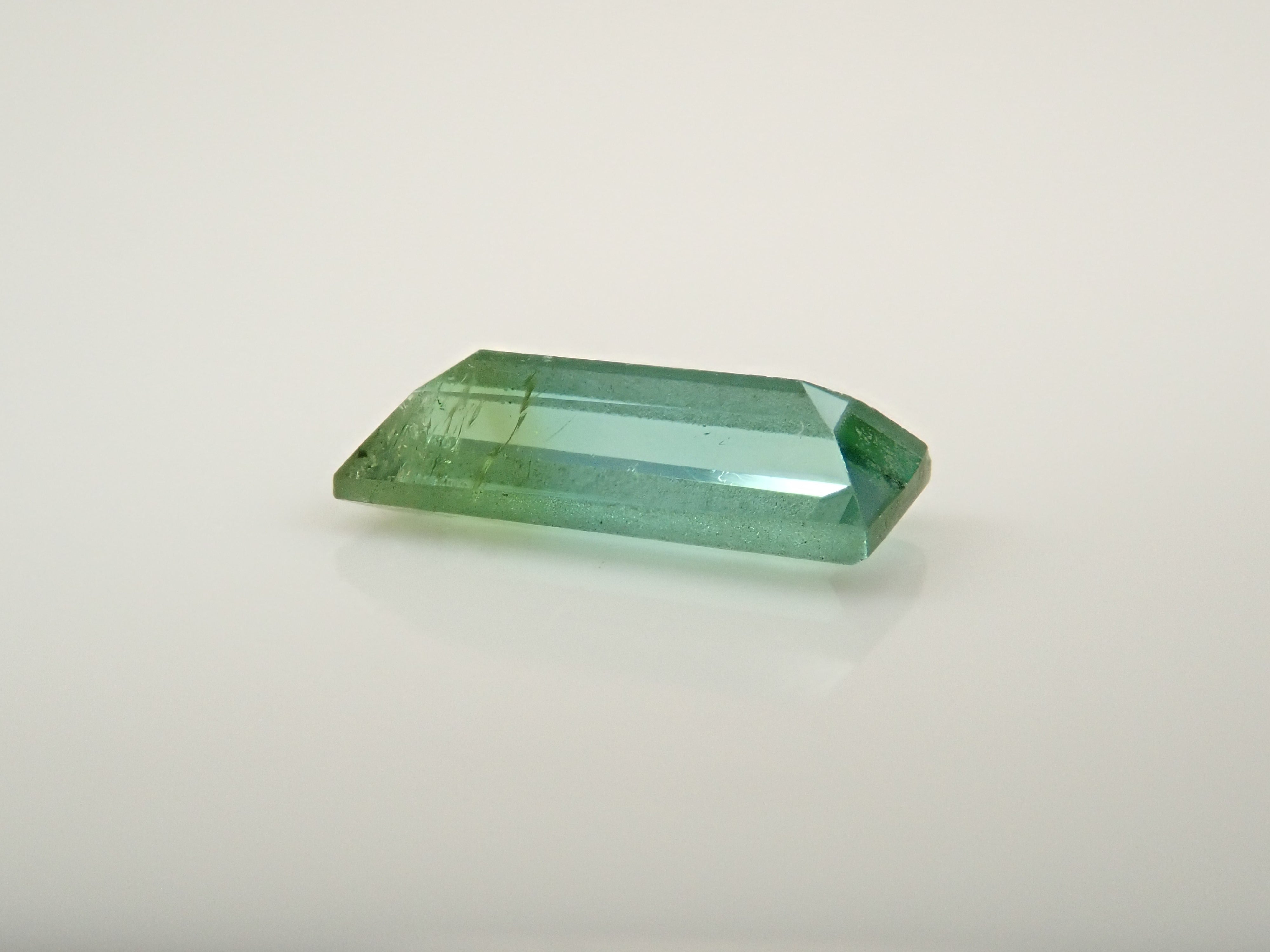 ブラジル産バイカラートルマリン 0.621ctルース