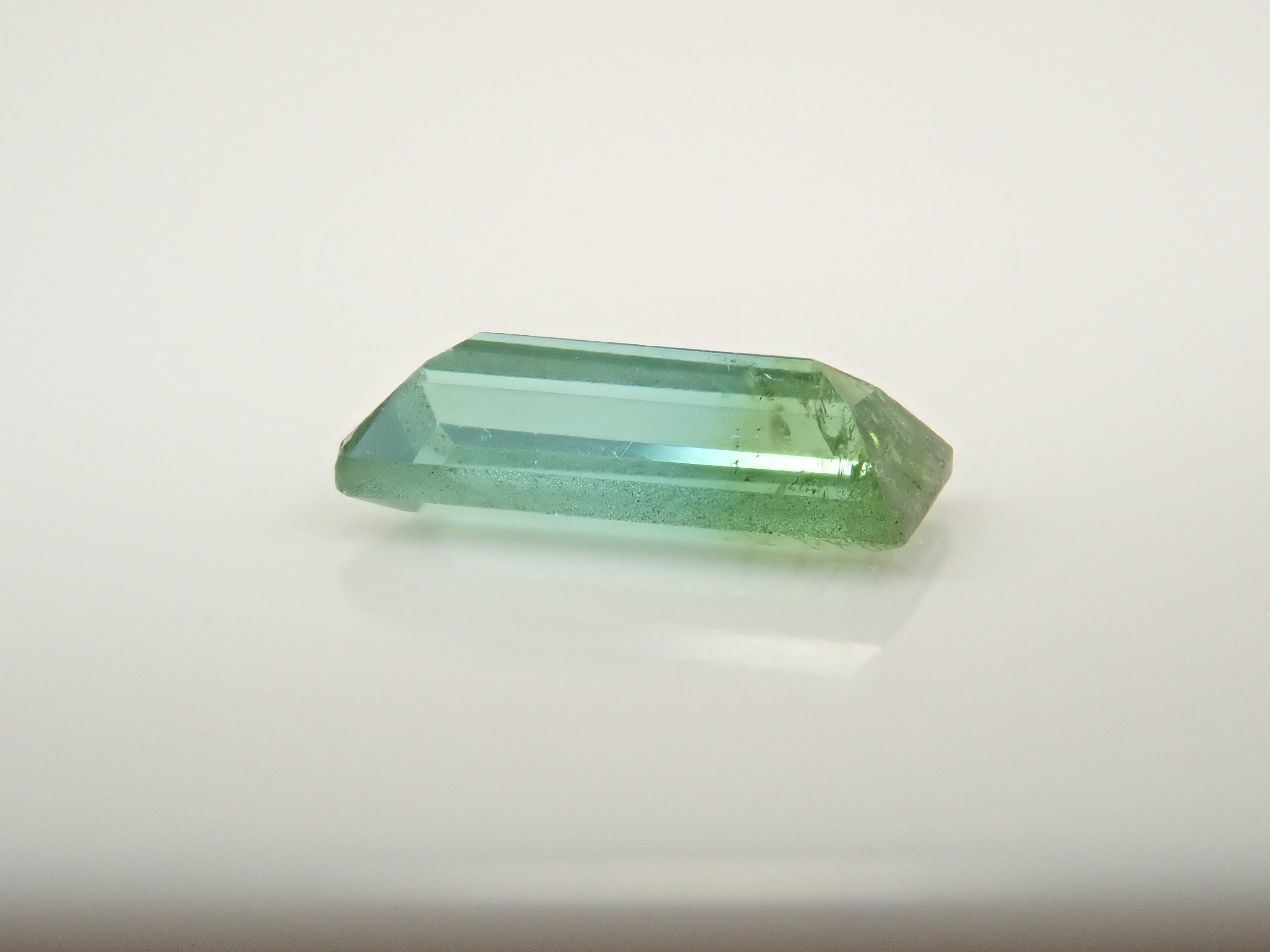 ブラジル産バイカラートルマリン 0.621ctルース