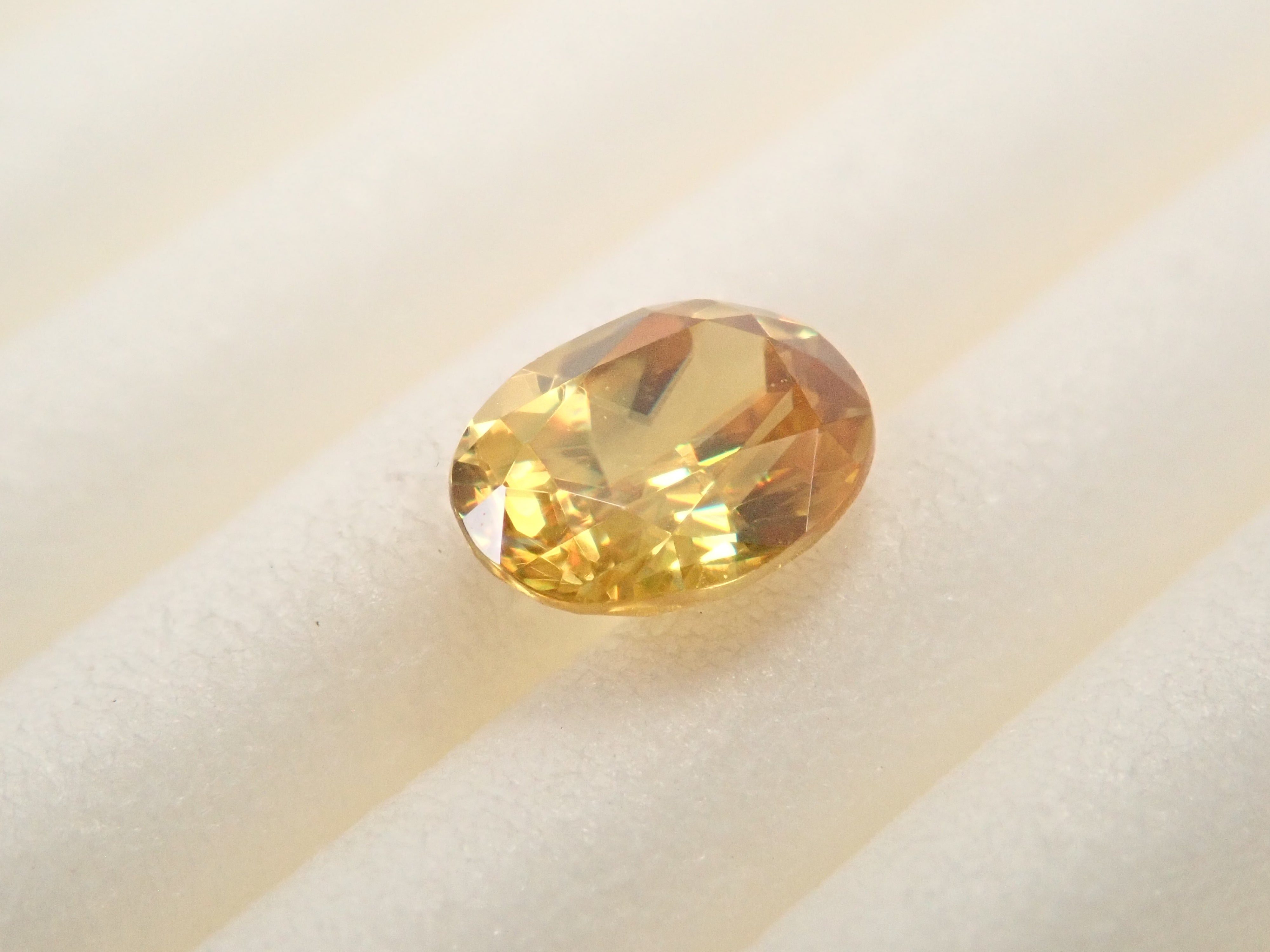 パキスタン産スフェーン 0.396ctルース