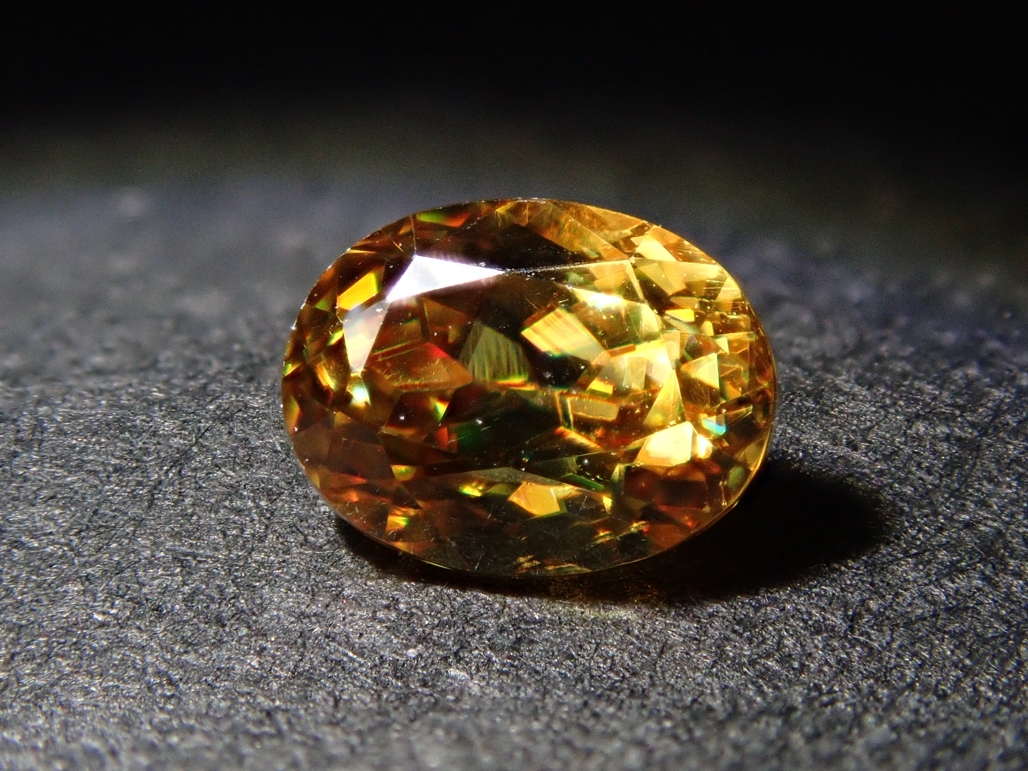 [12560888] Pakistani sphene 0.489ct loose stone