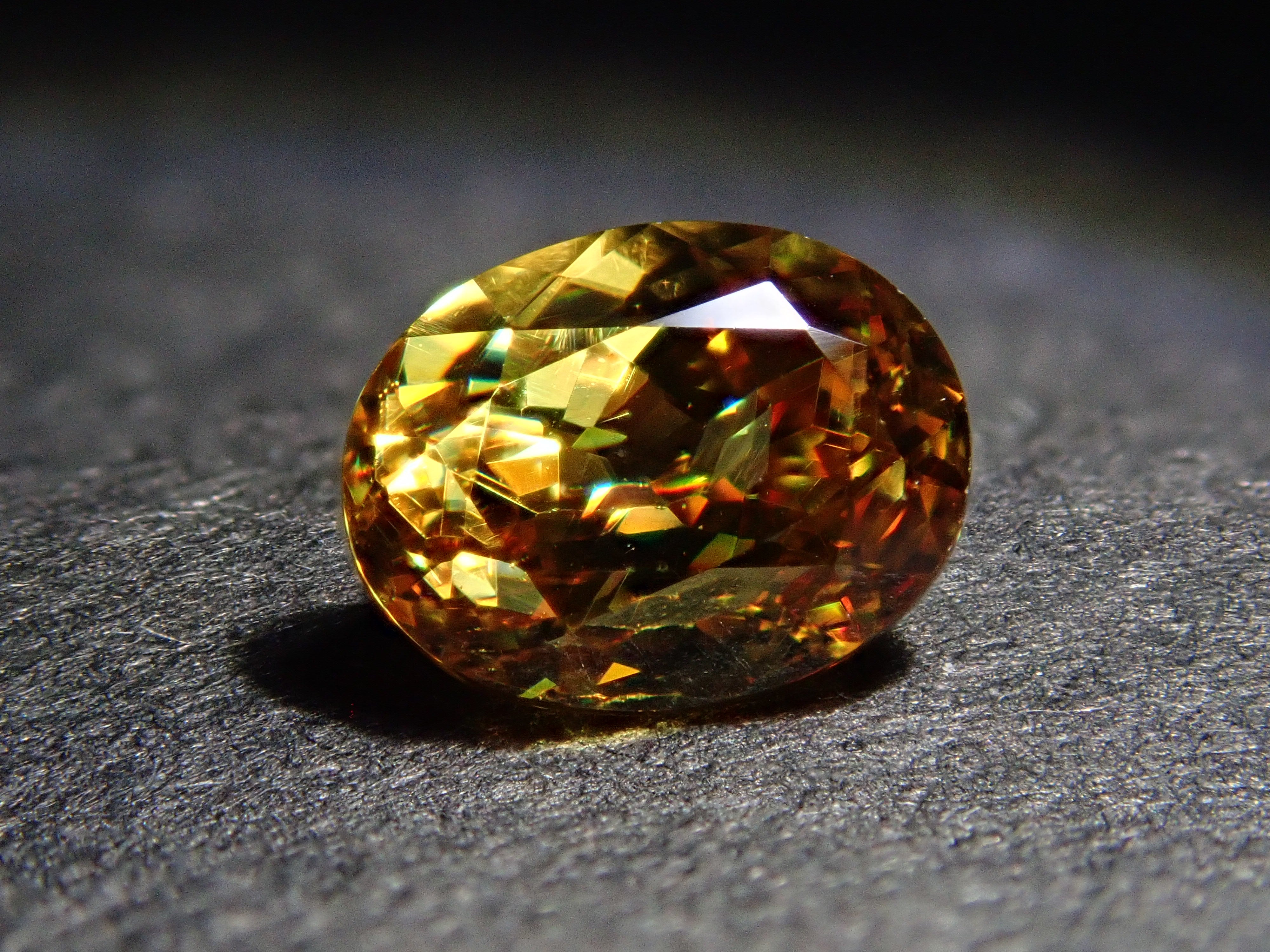 [12560888] Pakistani sphene 0.489ct loose stone