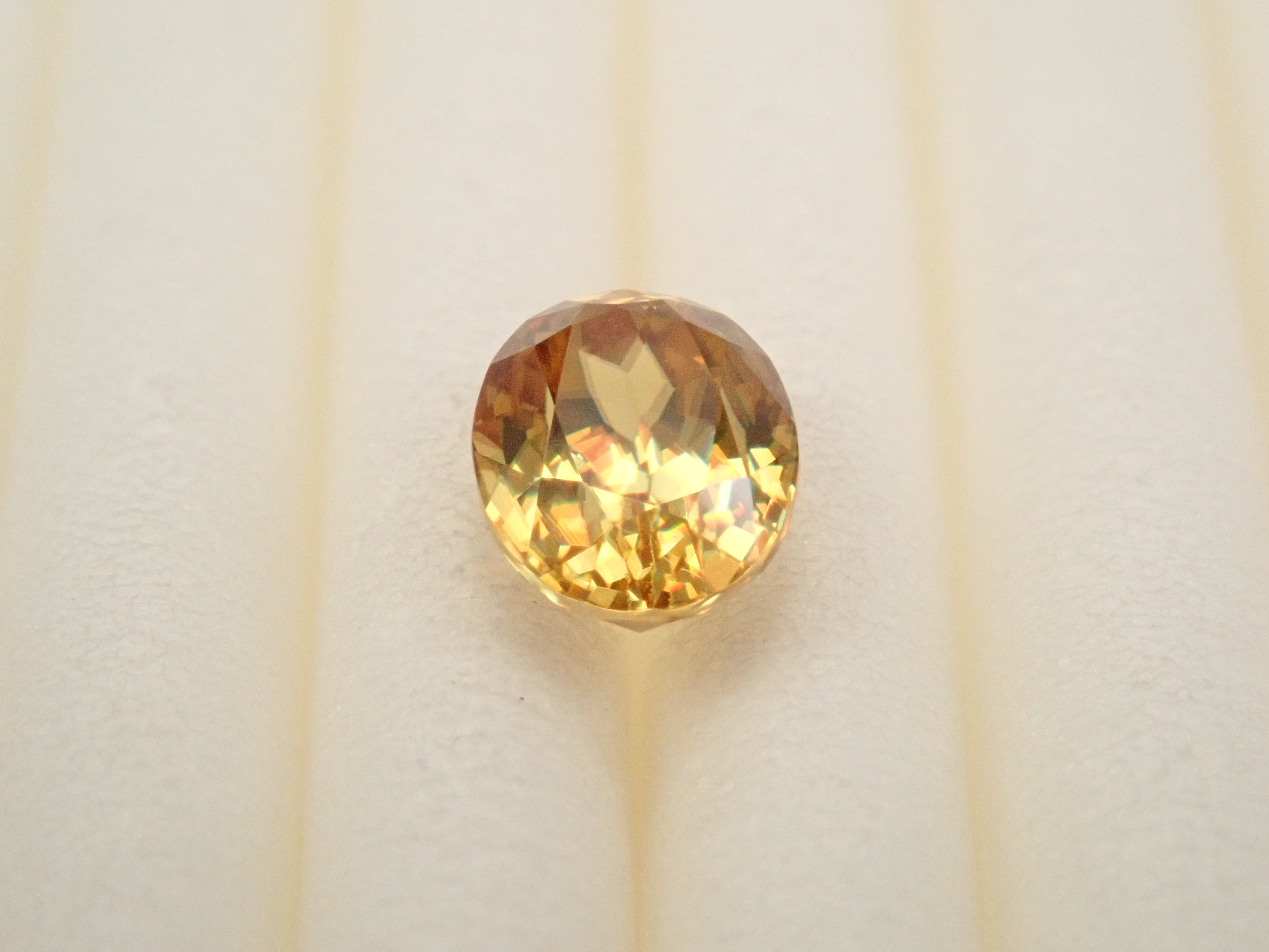 [12560888] Pakistani sphene 0.489ct loose stone