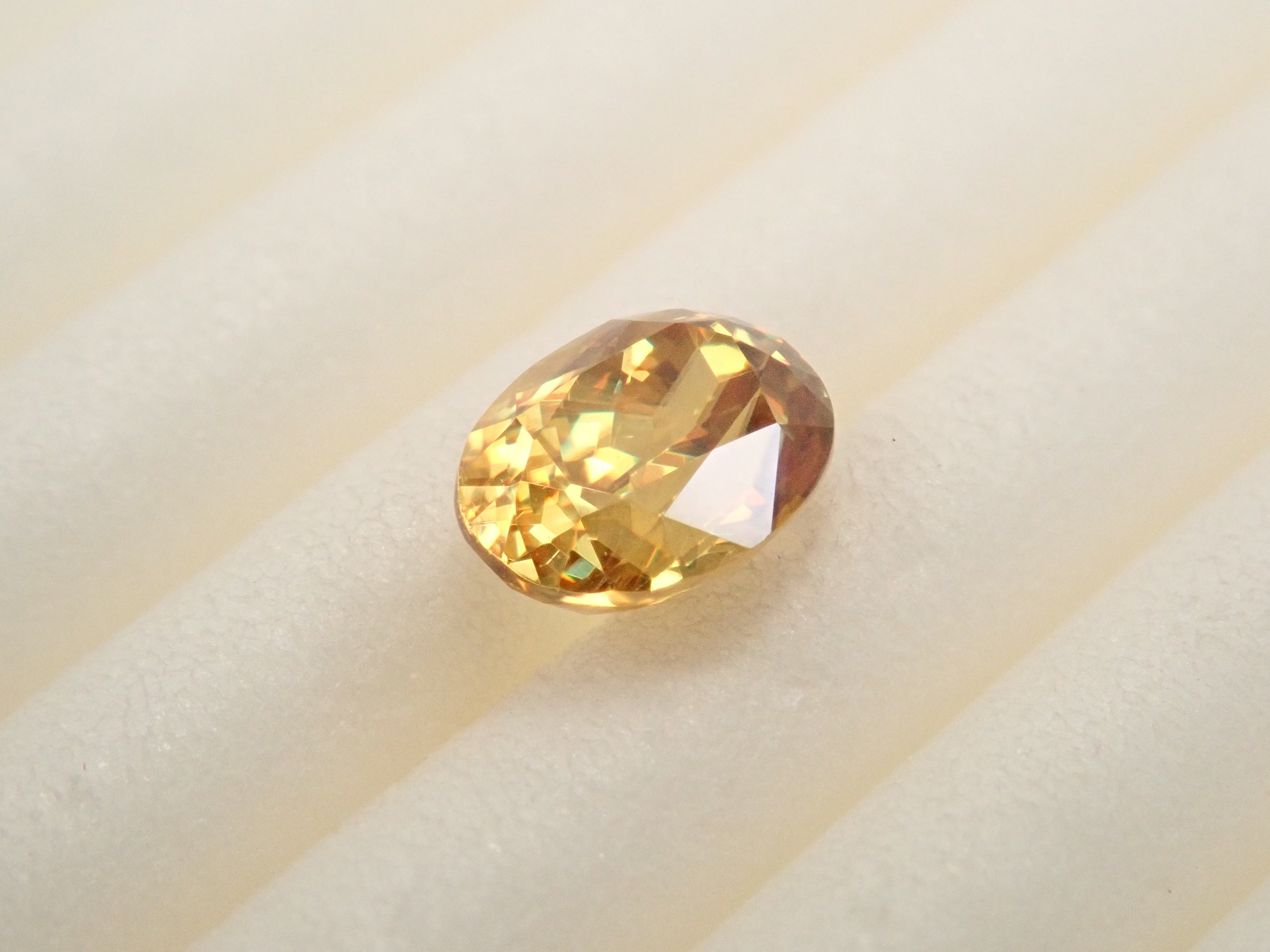 [12560888] Pakistani sphene 0.489ct loose stone