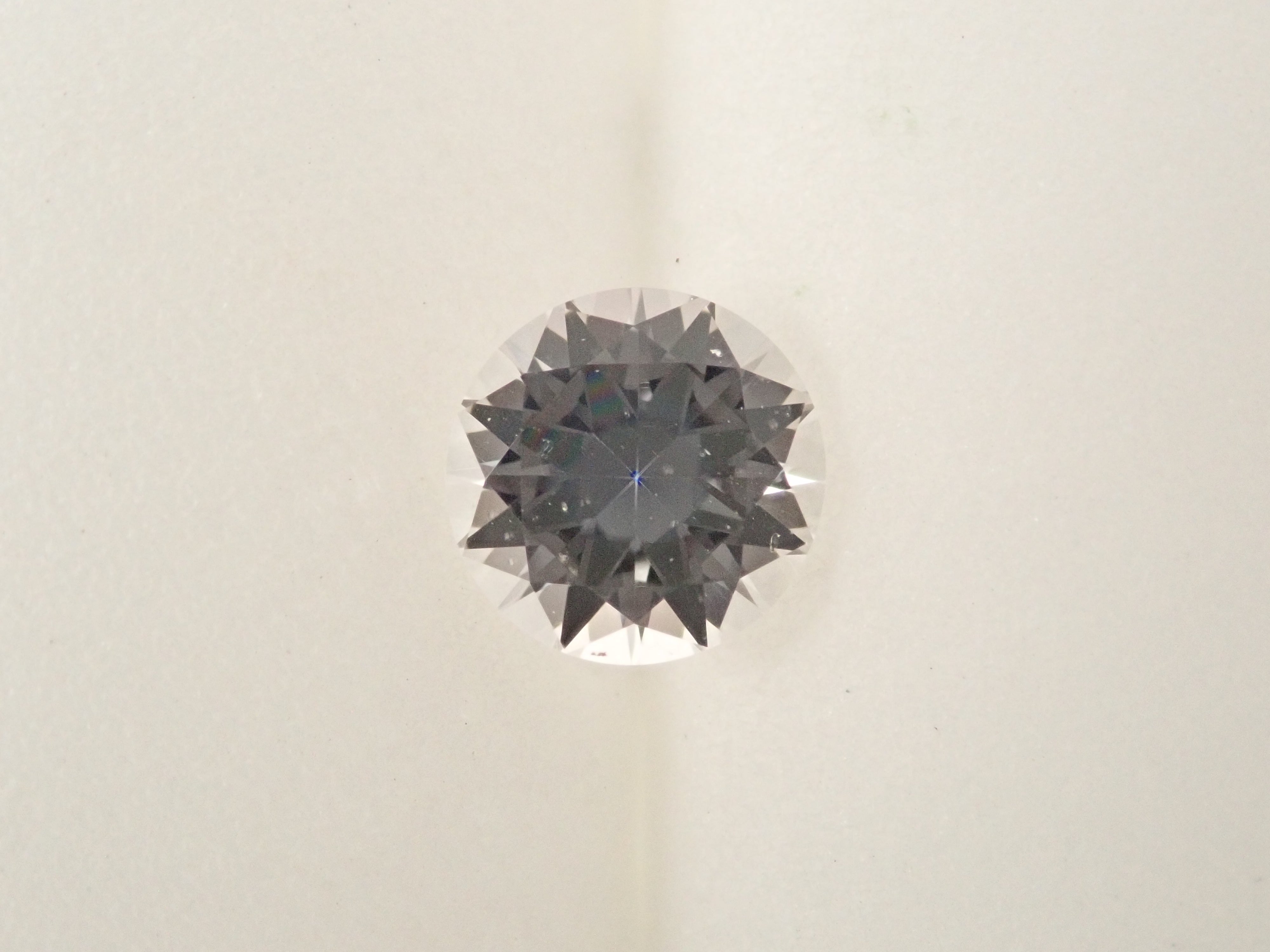 【10/19 22時販売】ロシア産フェナカイト 5.8mm/0.732ctルース
