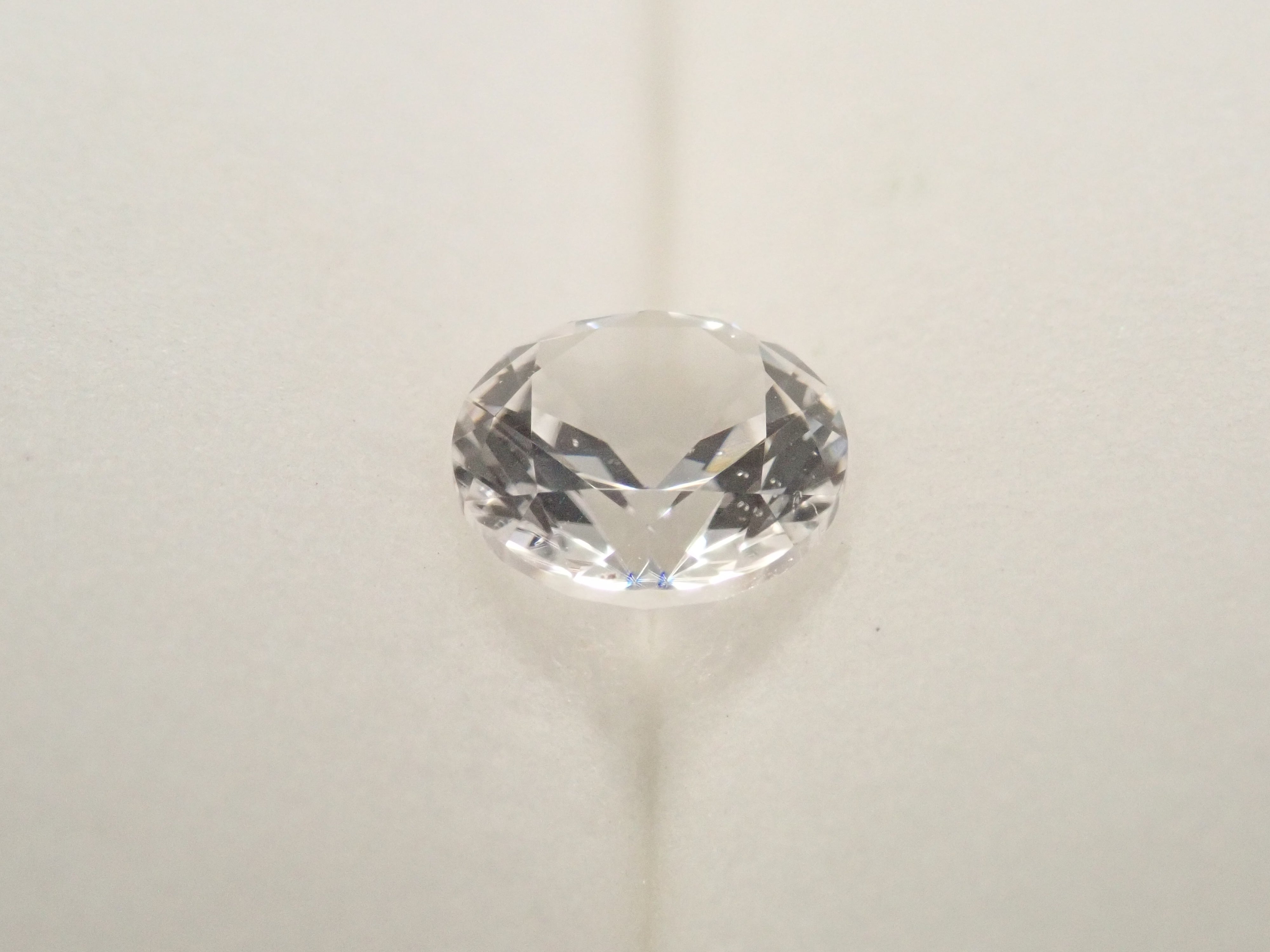 【10/19 22時販売】ロシア産フェナカイト 5.8mm/0.732ctルース