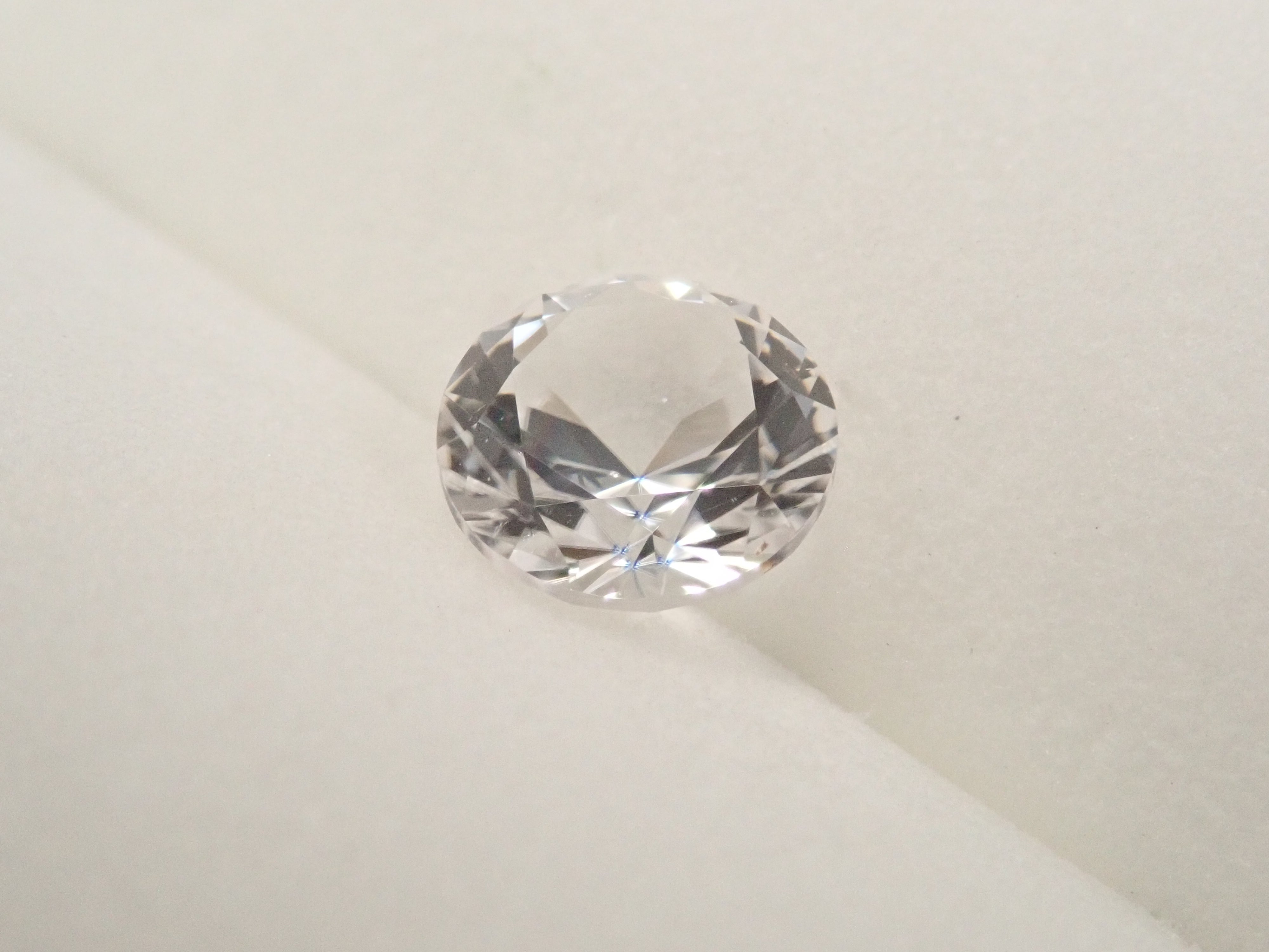 【10/19 22時販売】ロシア産フェナカイト 5.8mm/0.732ctルース