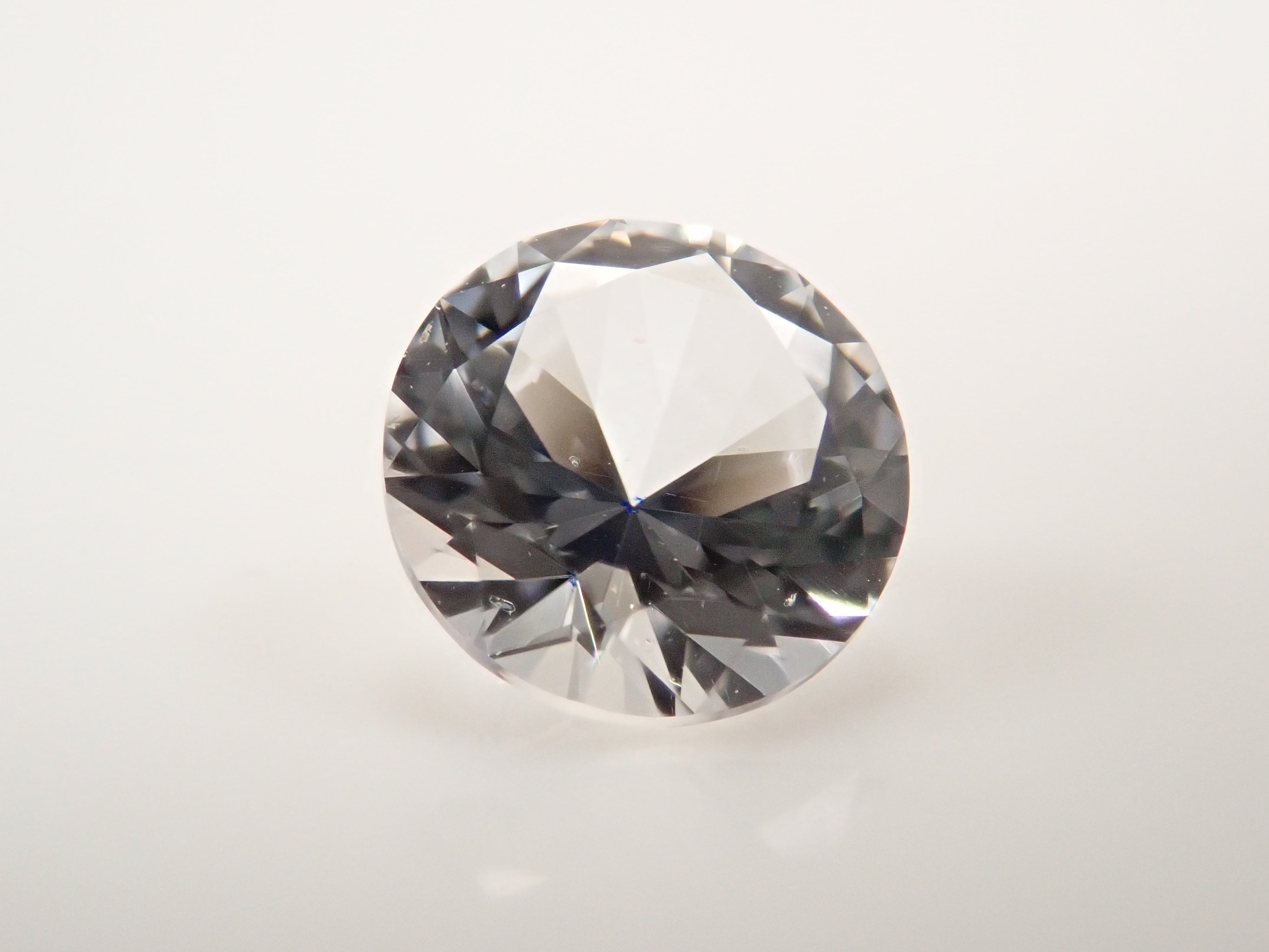 【10/19 22時販売】ロシア産フェナカイト 5.8mm/0.732ctルース