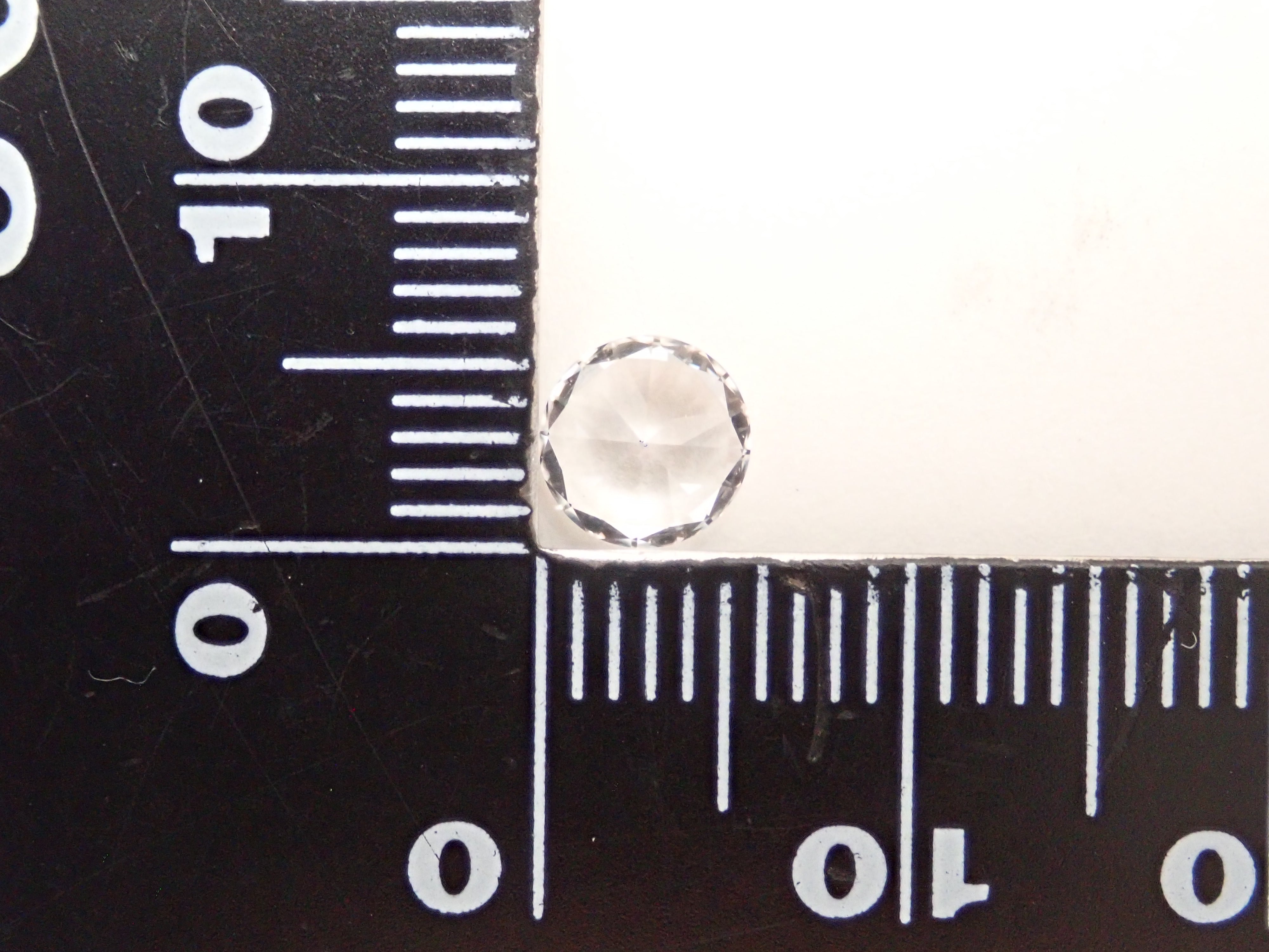 【10/19 22時販売】ロシア産フェナカイト 5.8mm/0.732ctルース