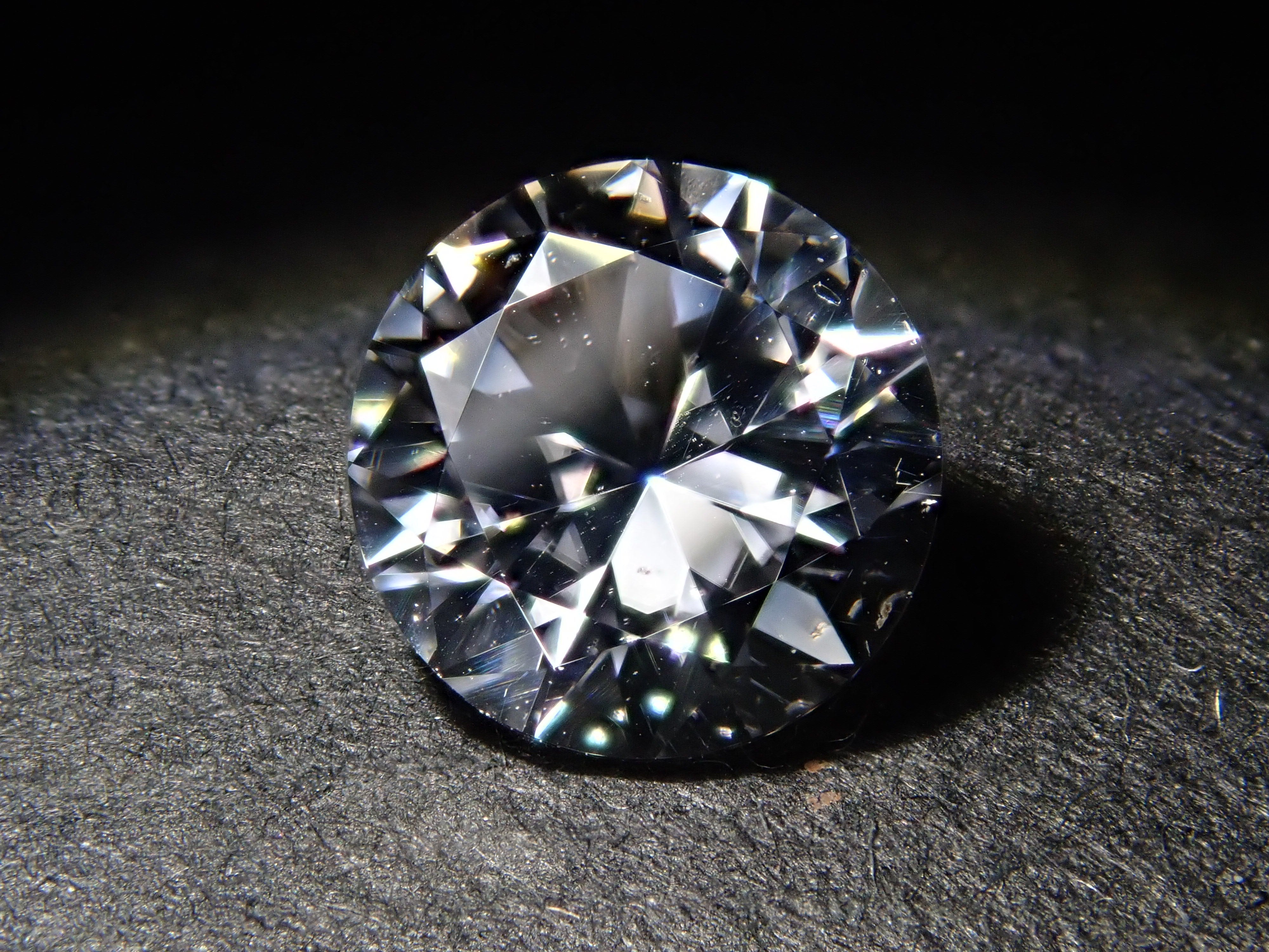 【10/19 22時販売】ロシア産フェナカイト 5.8mm/0.732ctルース