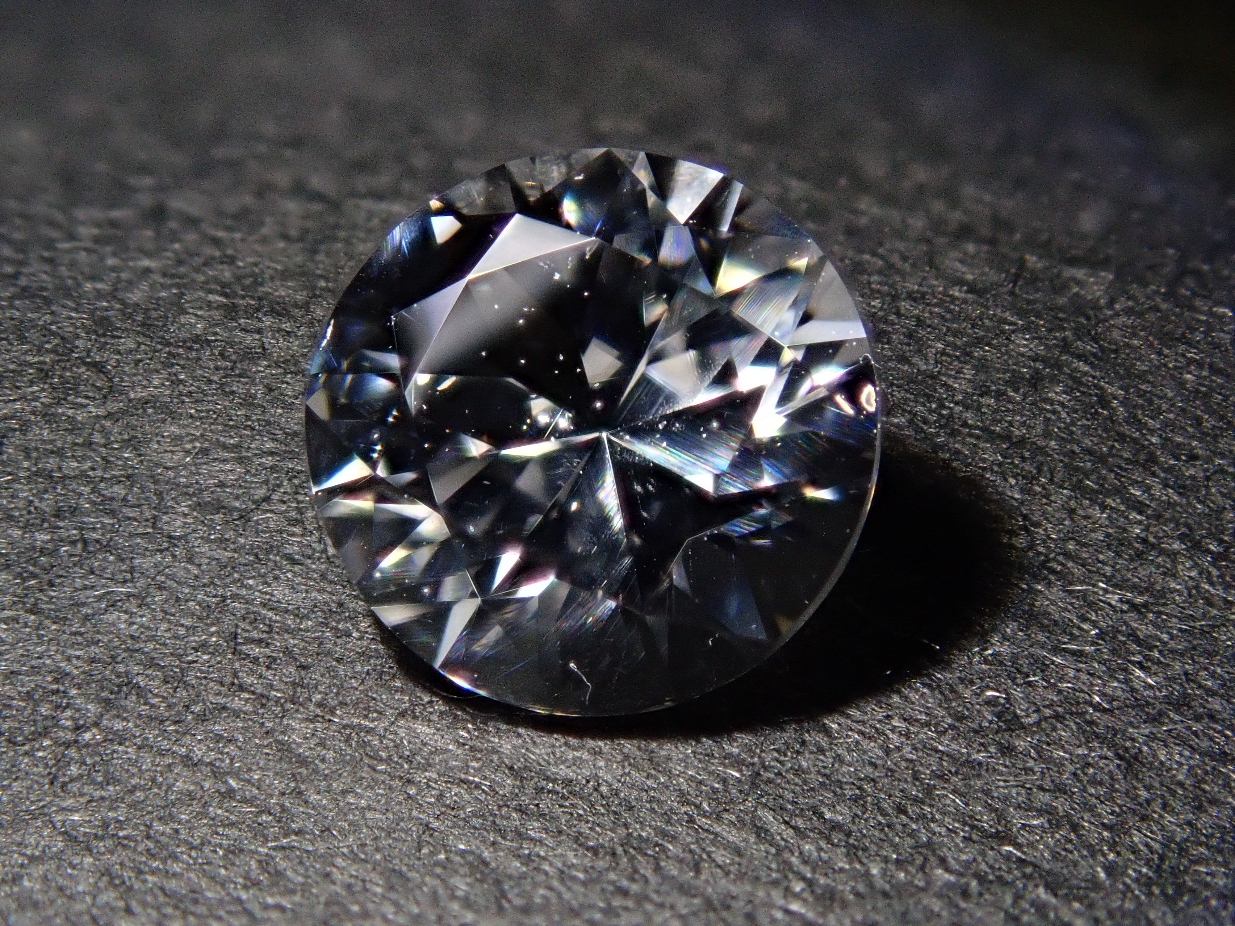 【10/19 22時販売】ロシア産フェナカイト 5.8mm/0.733ctルース