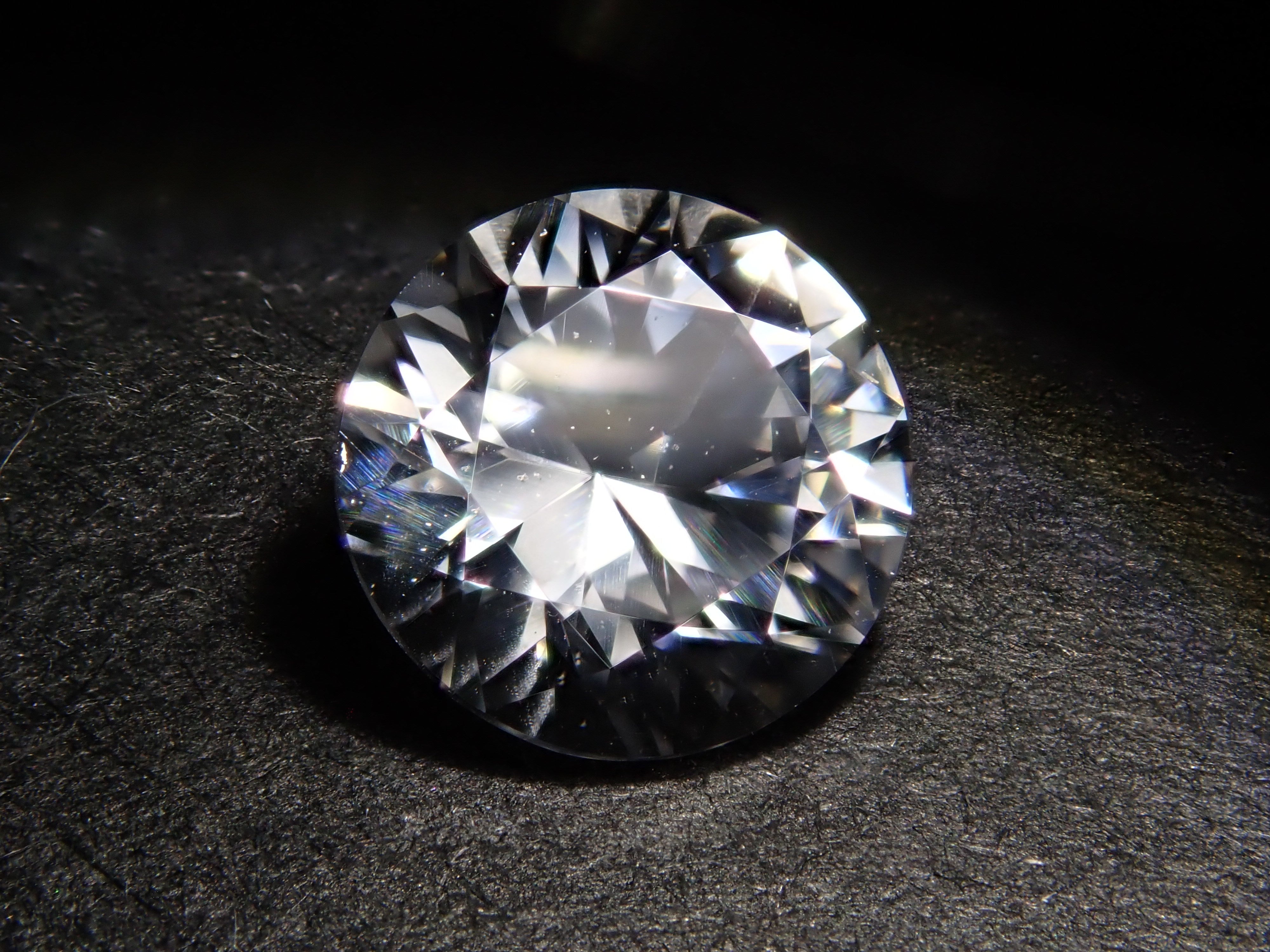 【10/19 22時販売】ロシア産フェナカイト 5.8mm/0.733ctルース