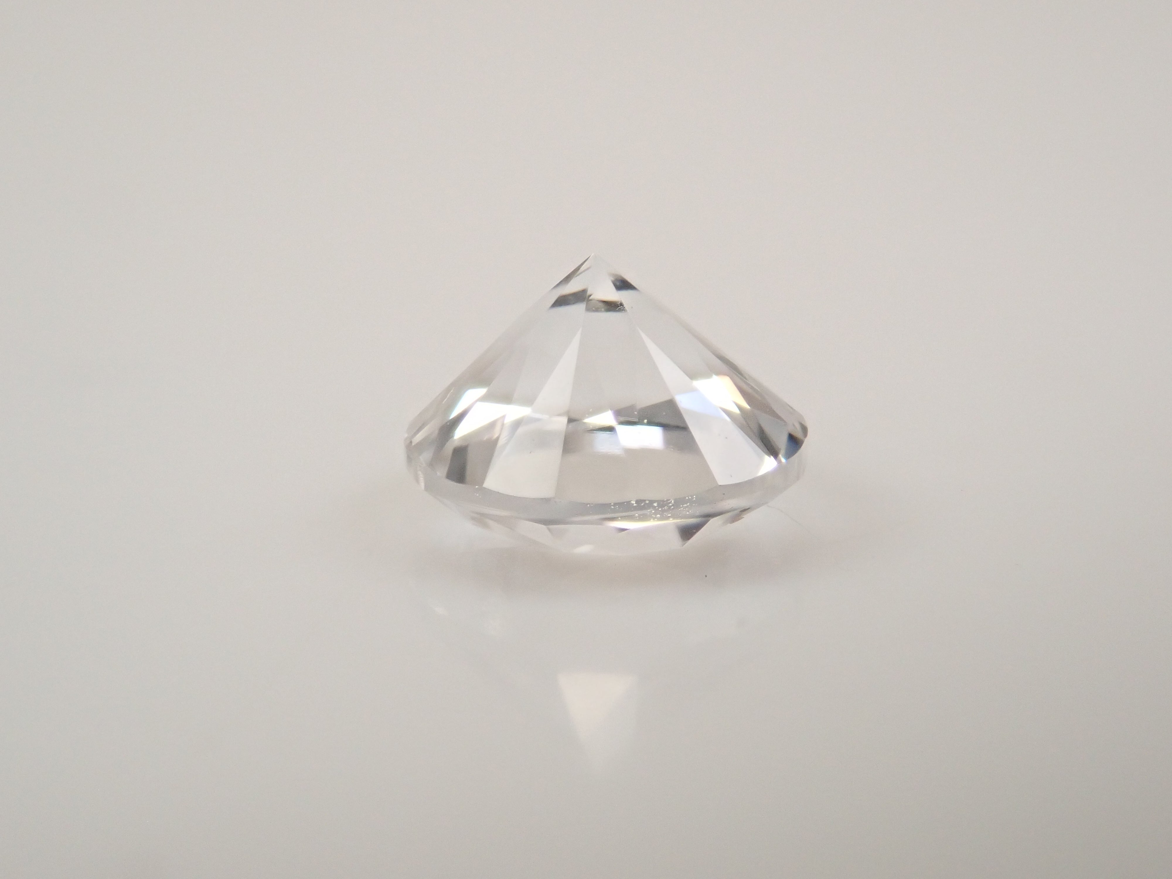 【10/19 22時販売】ロシア産フェナカイト 5.8mm/0.733ctルース