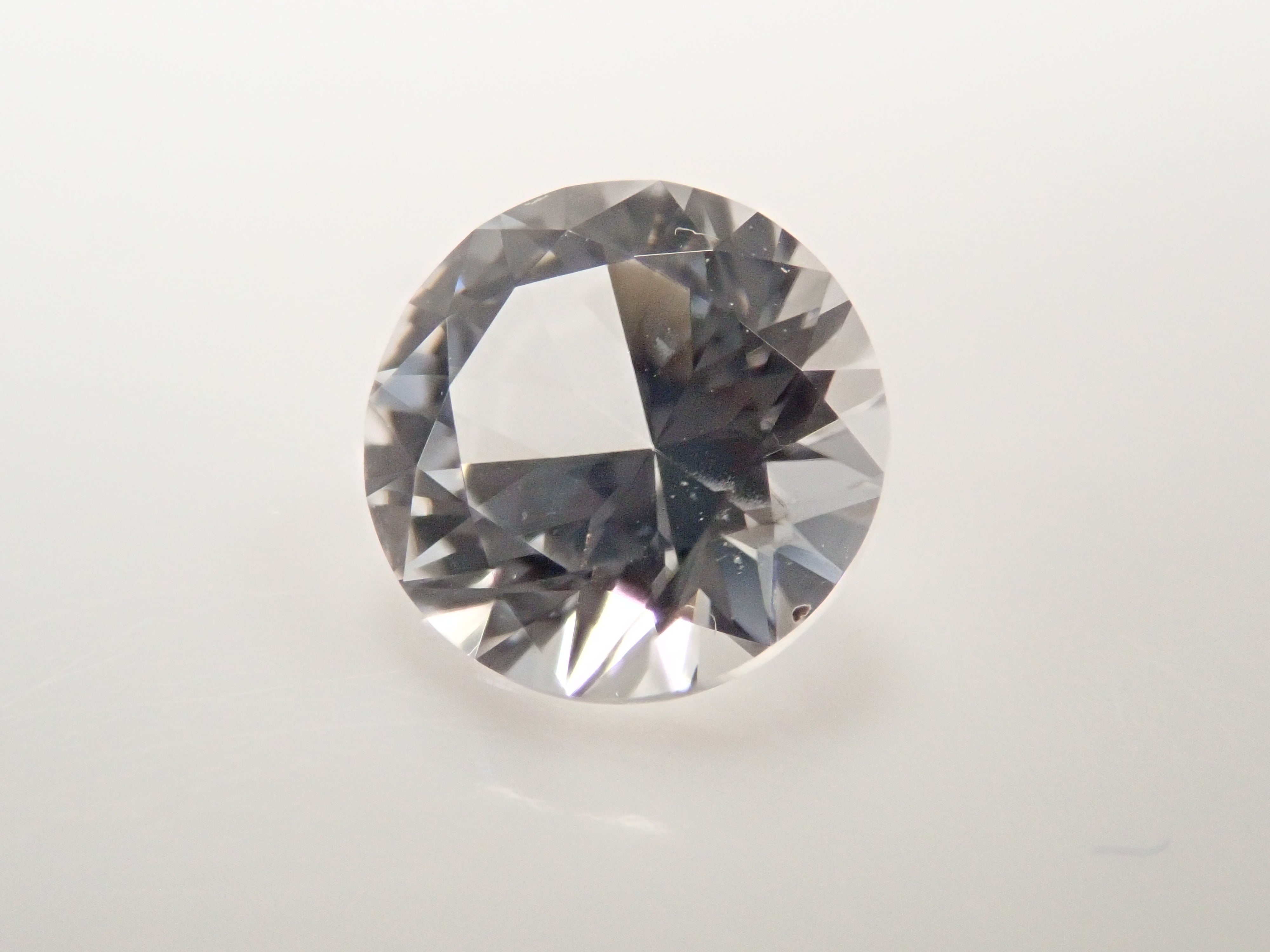 【10/19 22時販売】ロシア産フェナカイト 5.8mm/0.733ctルース
