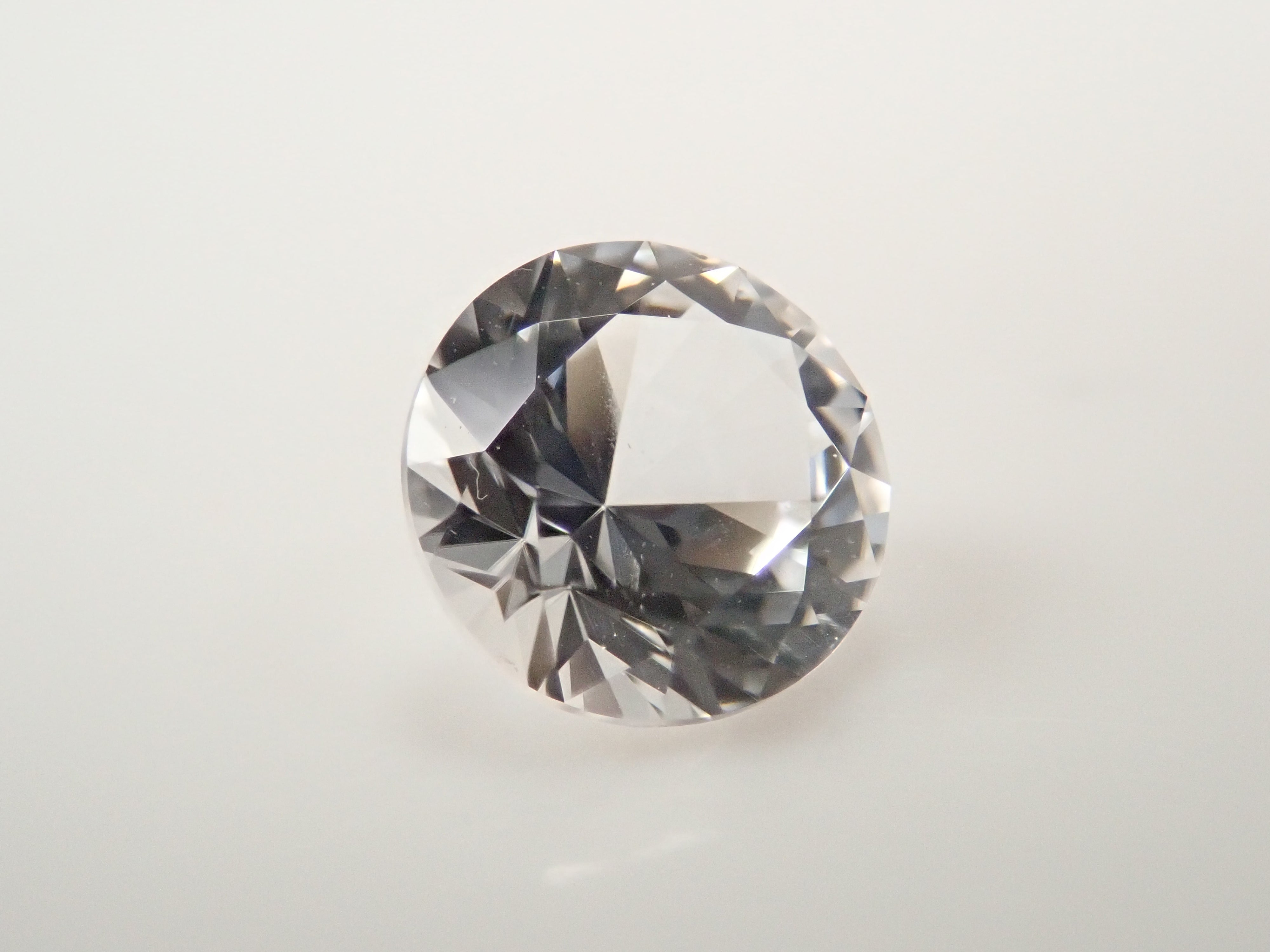 【10/19 22時販売】ロシア産フェナカイト 5.8mm/0.733ctルース