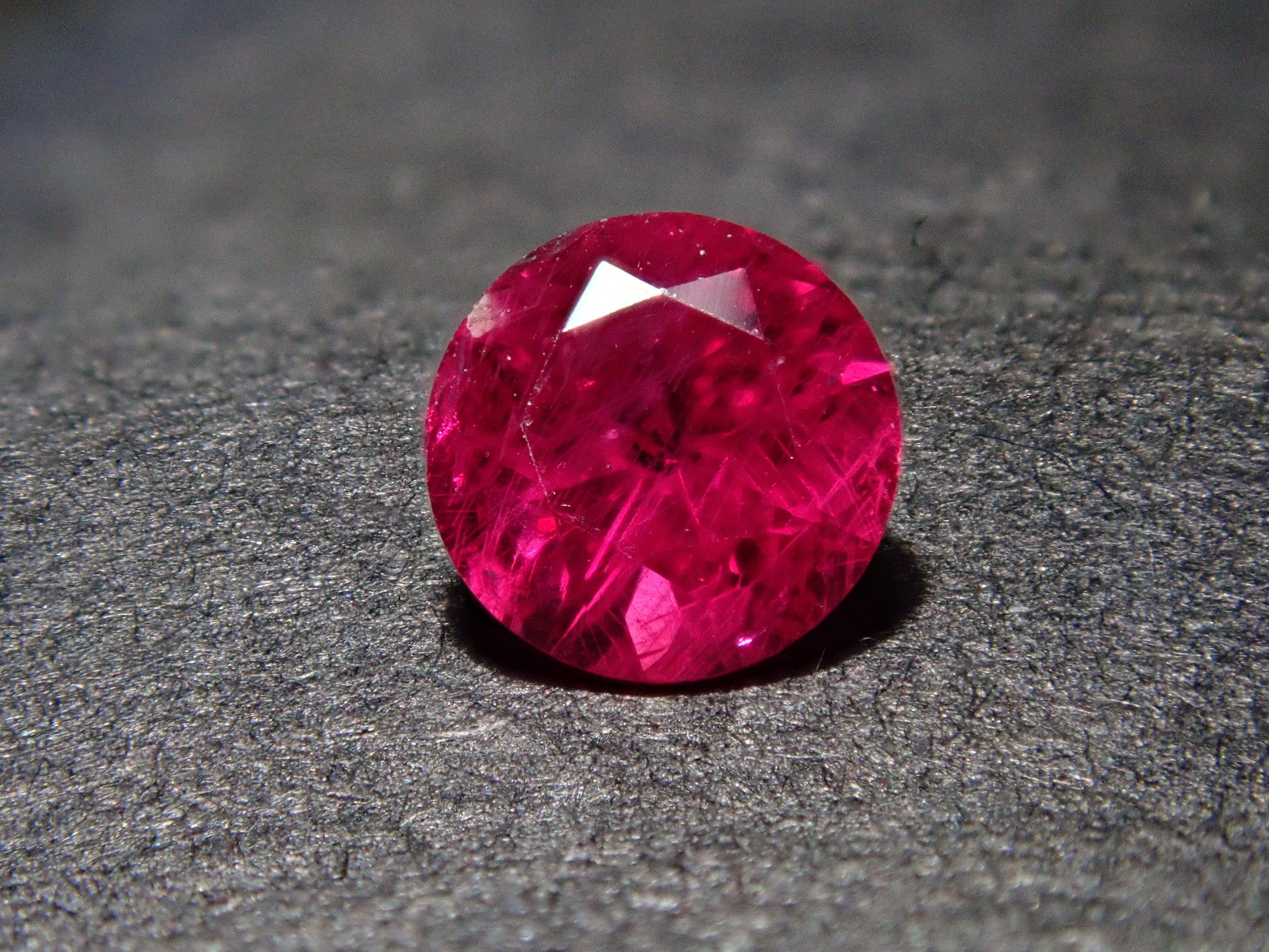 ルビー - 通販｜宝石鑑定士が運営【カラッツSTORE】