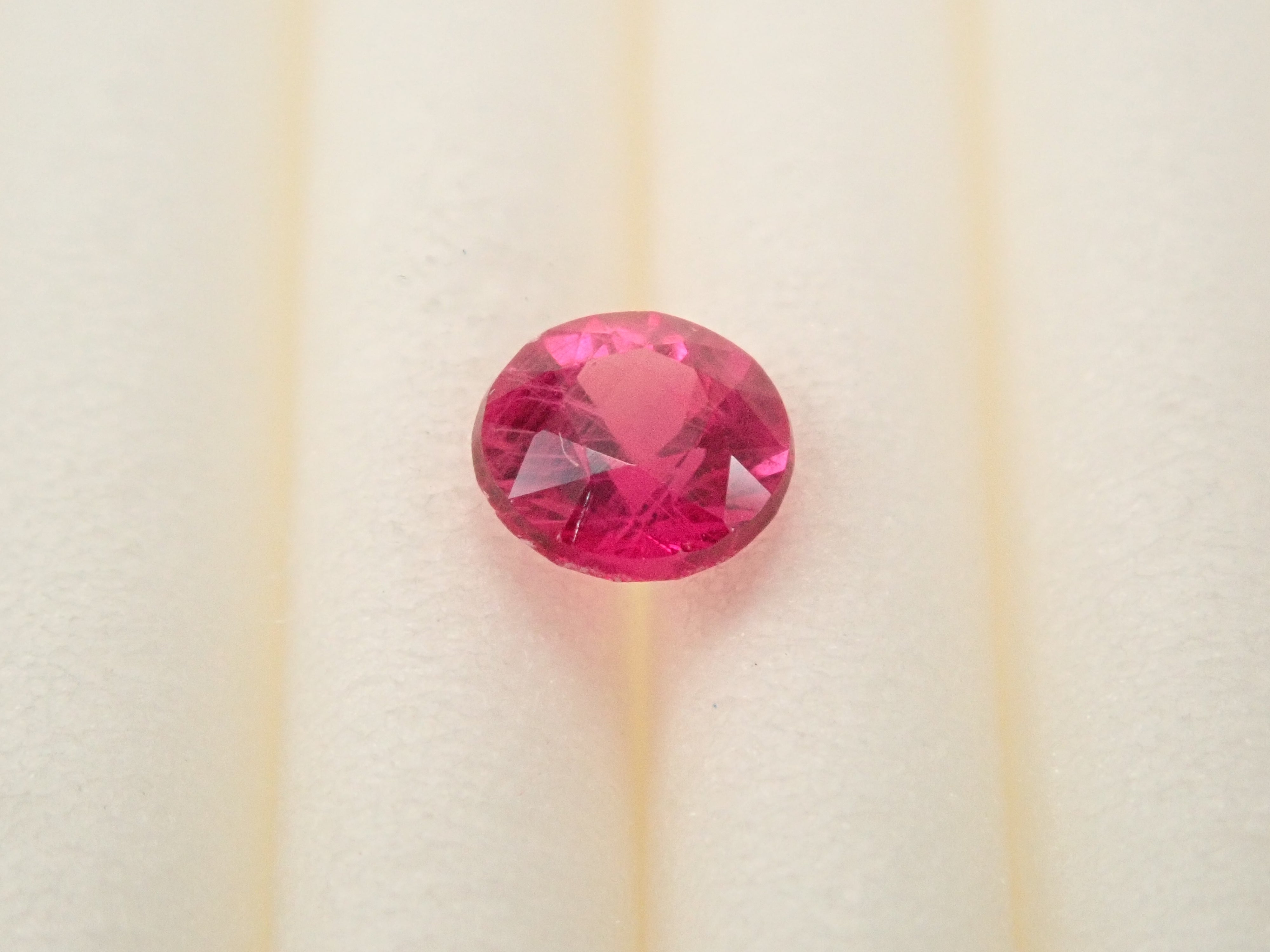 グリーンランド産ルビー 0.220ctルース