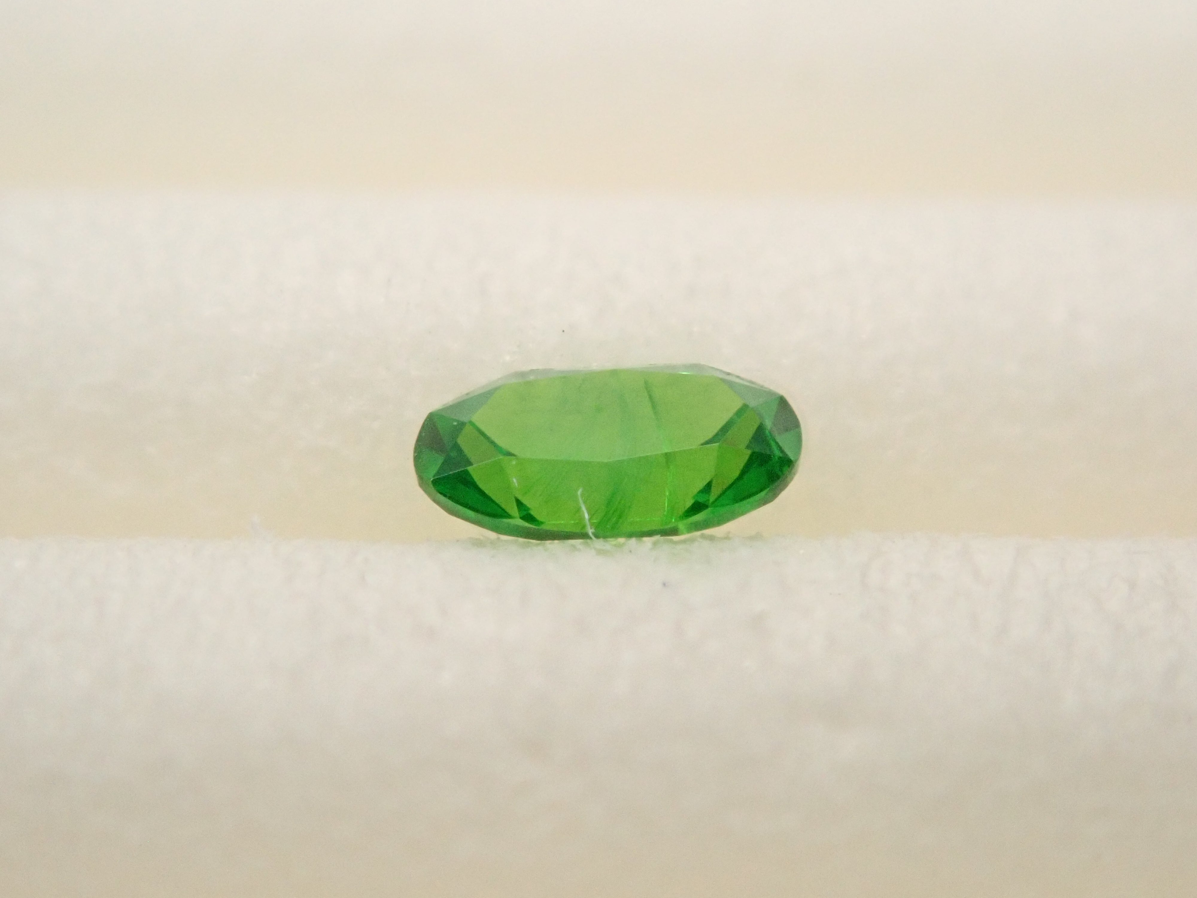 [12560895] Russian Demantoid Garnet (Horsetail) 0.067ct Loose Stone