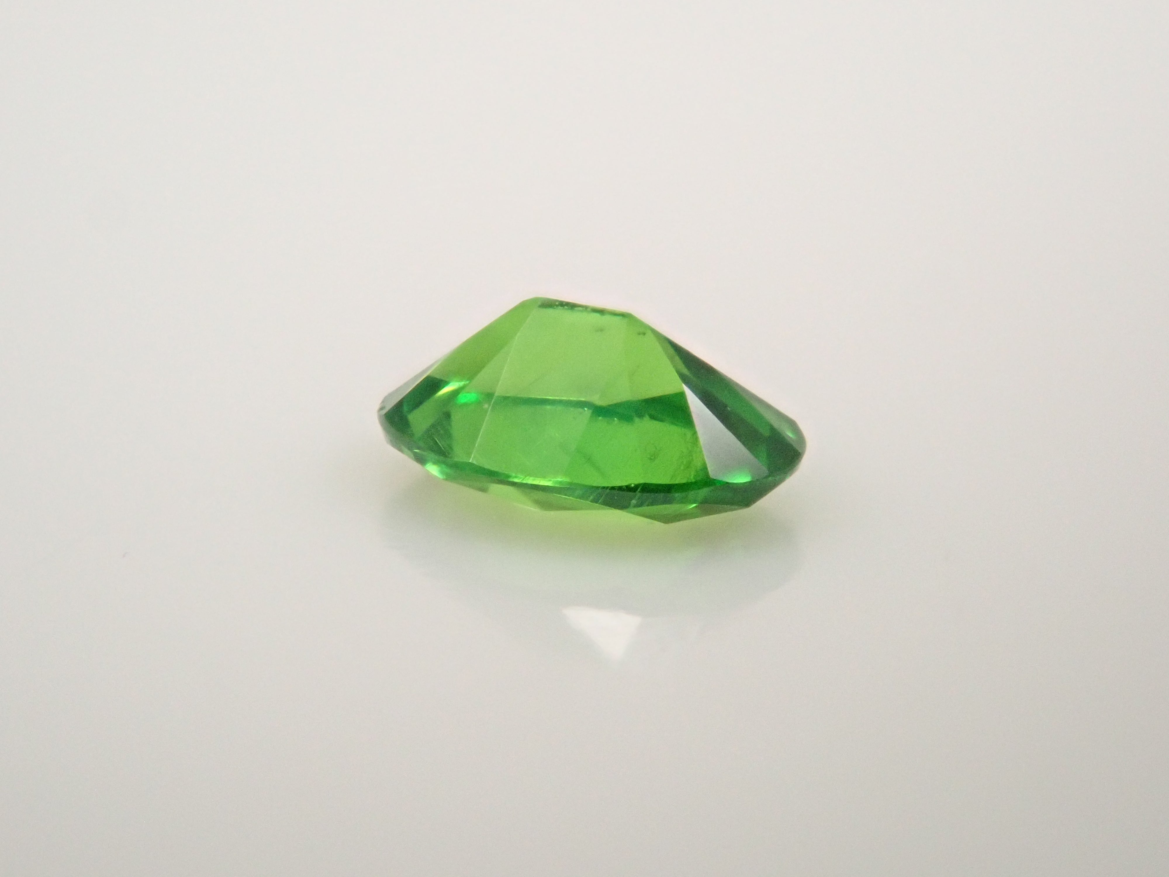 【11/10 22時販売】ロシア産デマントイドガーネット（ホーステール認む） 0.070ctルース