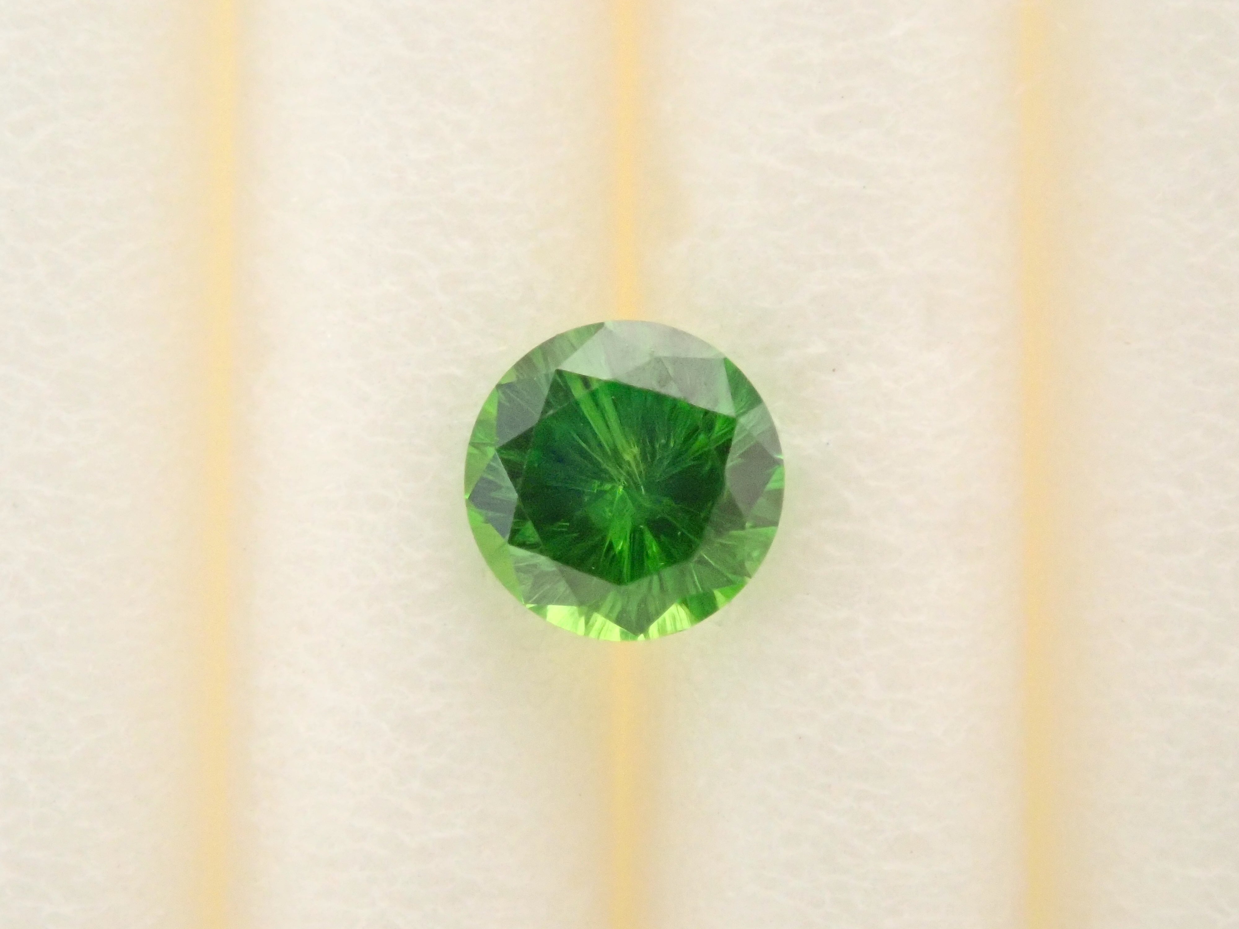 [12560897] Russian Demantoid Garnet (Horsetail) 0.128ct Loose Stone