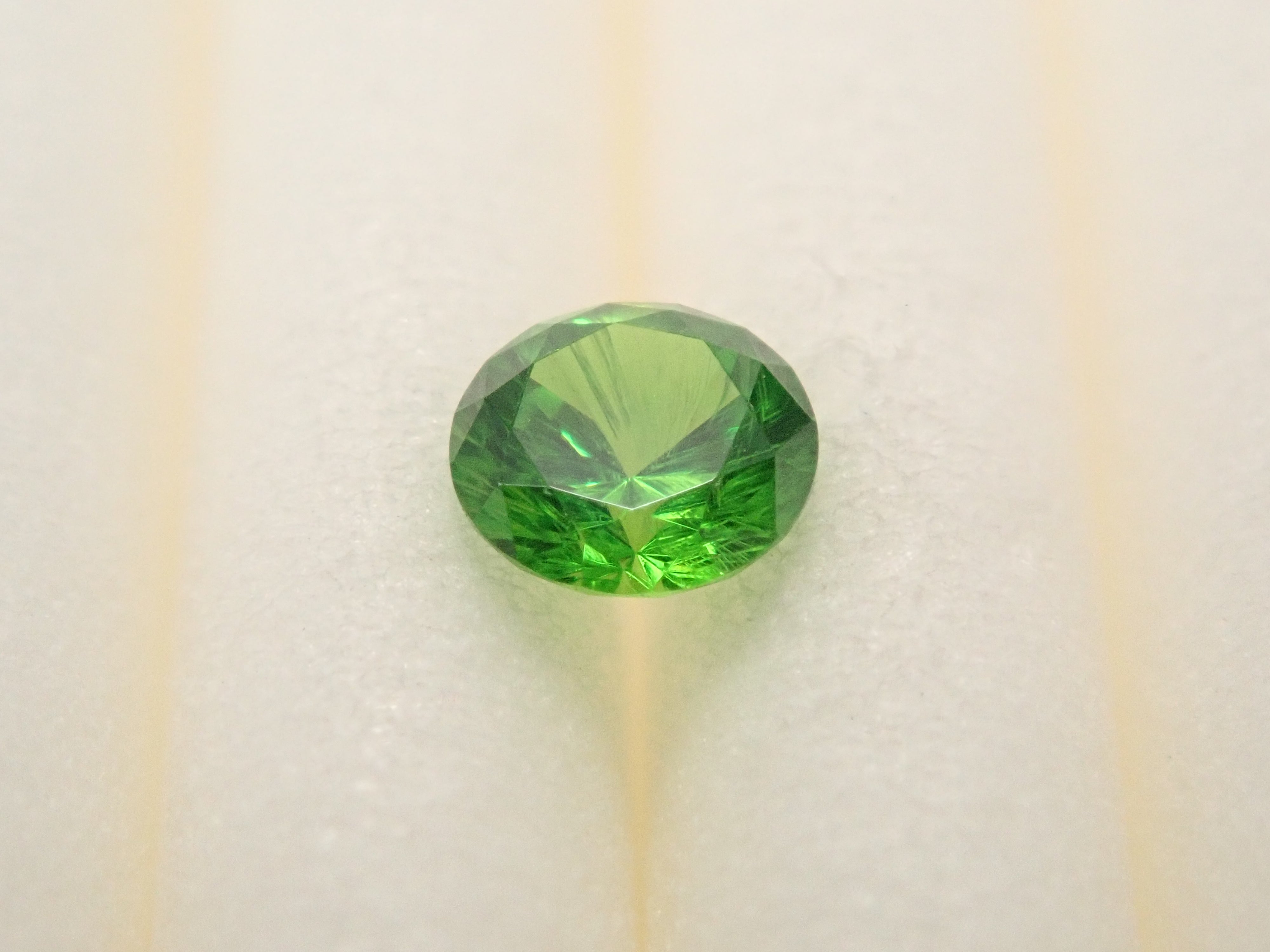 [12560897] Russian Demantoid Garnet (Horsetail) 0.128ct Loose Stone