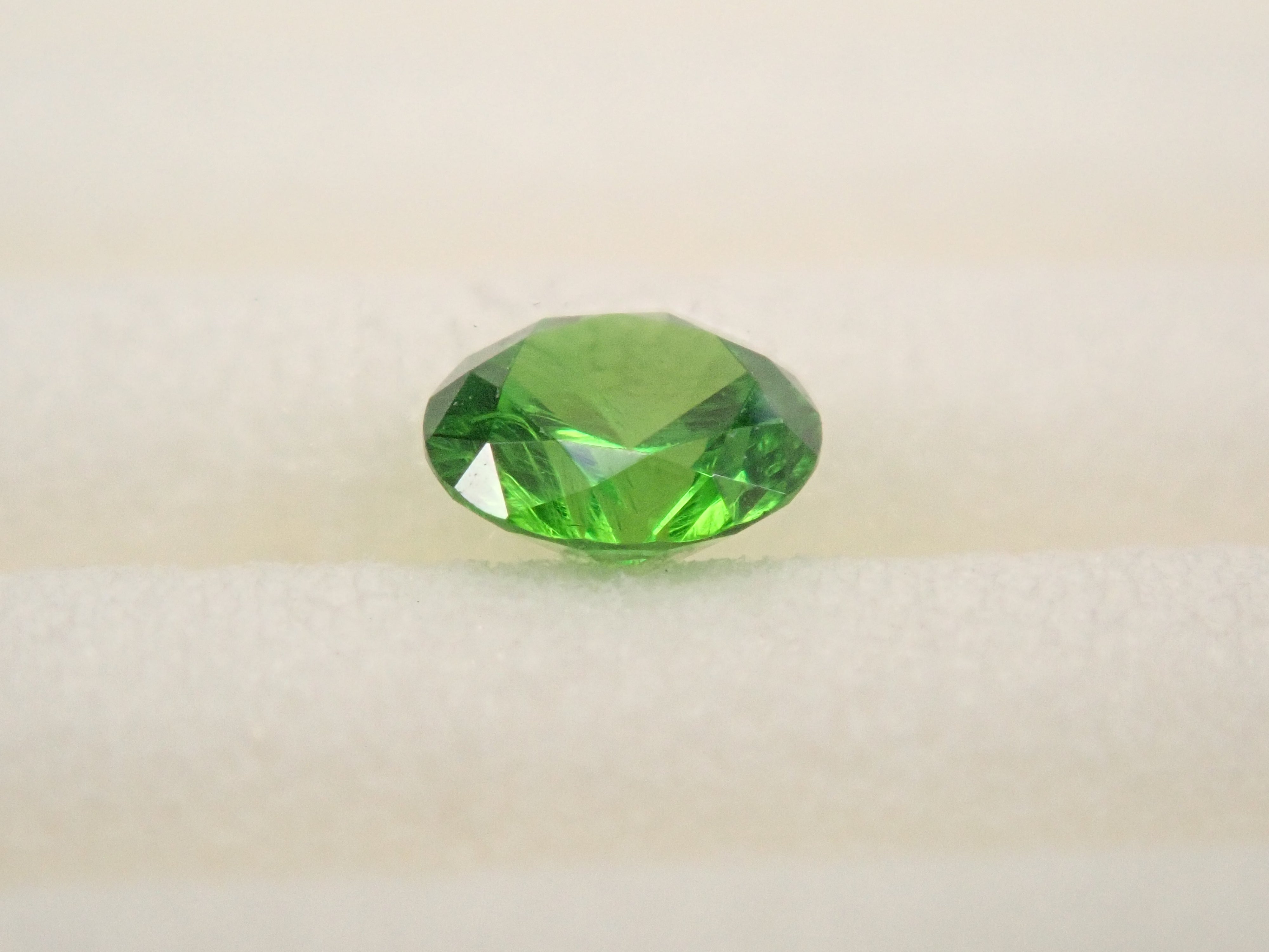 [12560897] Russian Demantoid Garnet (Horsetail) 0.128ct Loose Stone