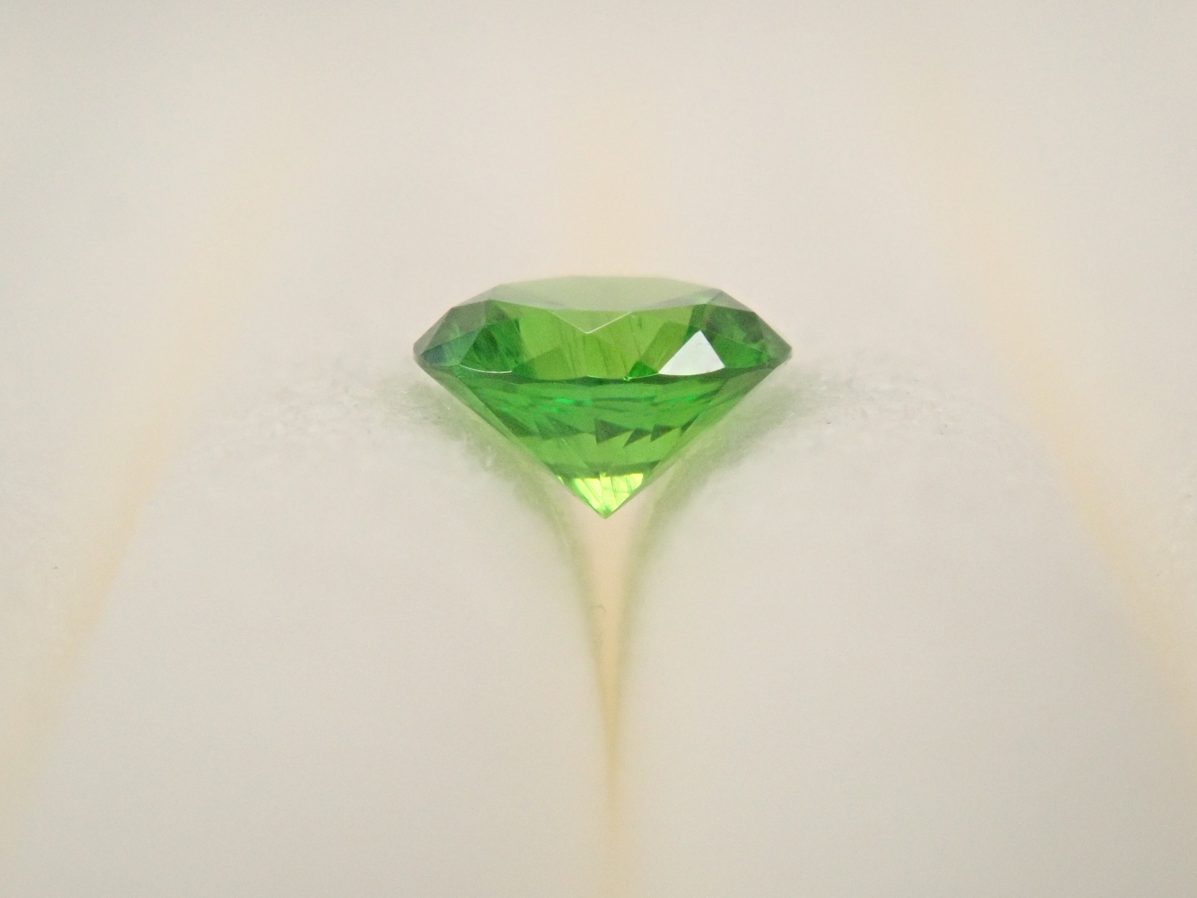 [12560897] Russian Demantoid Garnet (Horsetail) 0.128ct Loose Stone