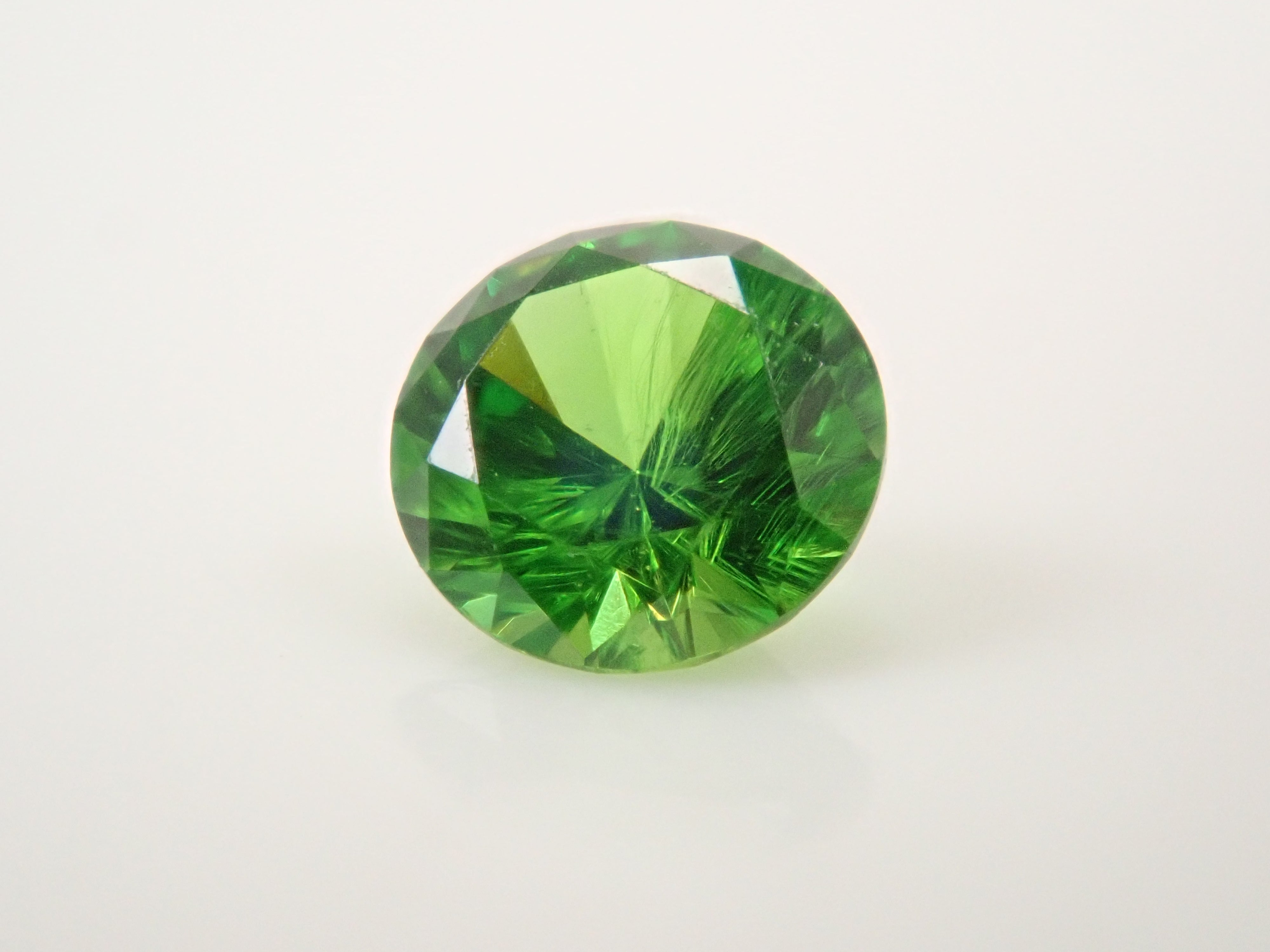 [12560897] Russian Demantoid Garnet (Horsetail) 0.128ct Loose Stone