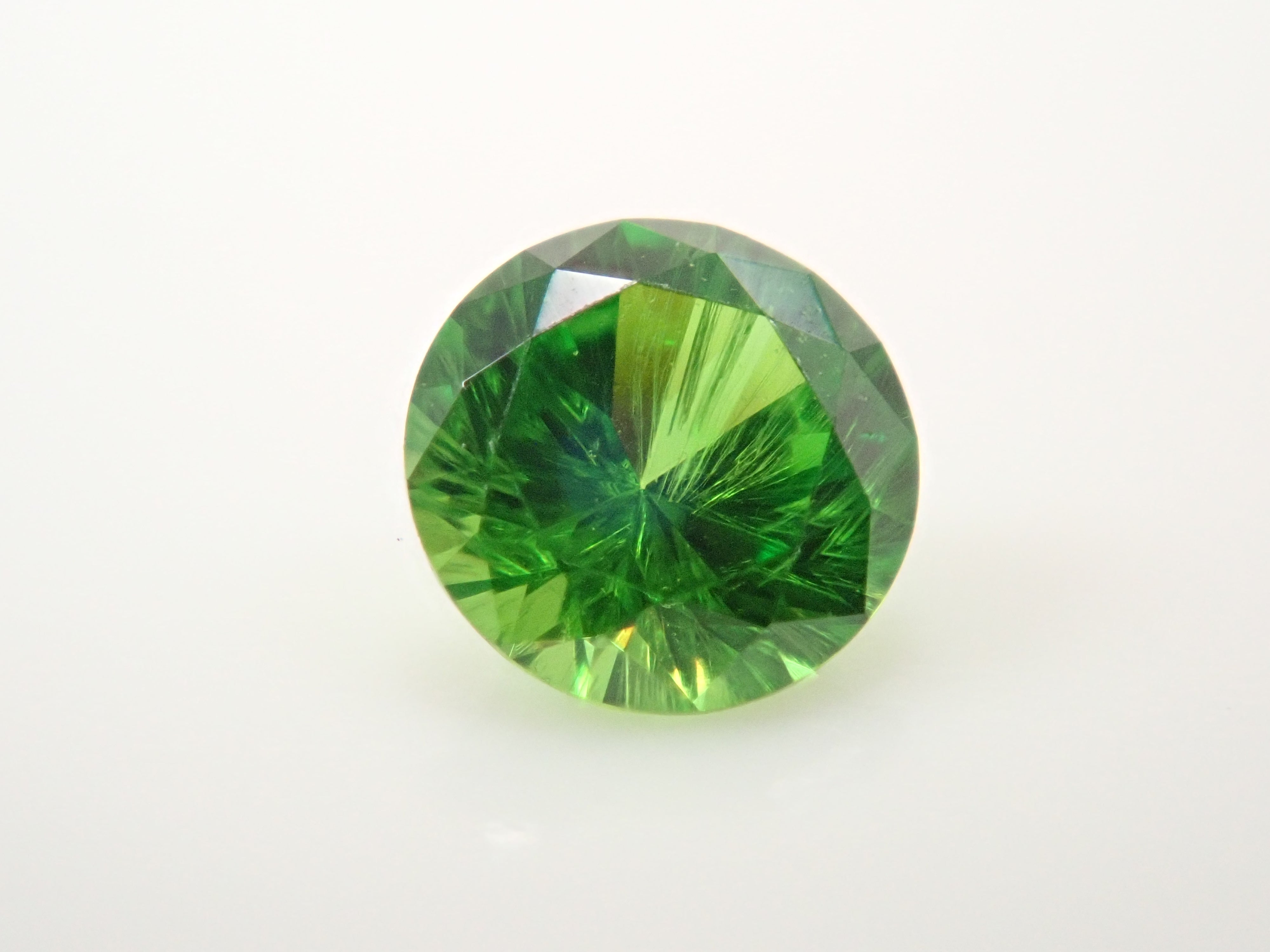 [12560897] Russian Demantoid Garnet (Horsetail) 0.128ct Loose Stone