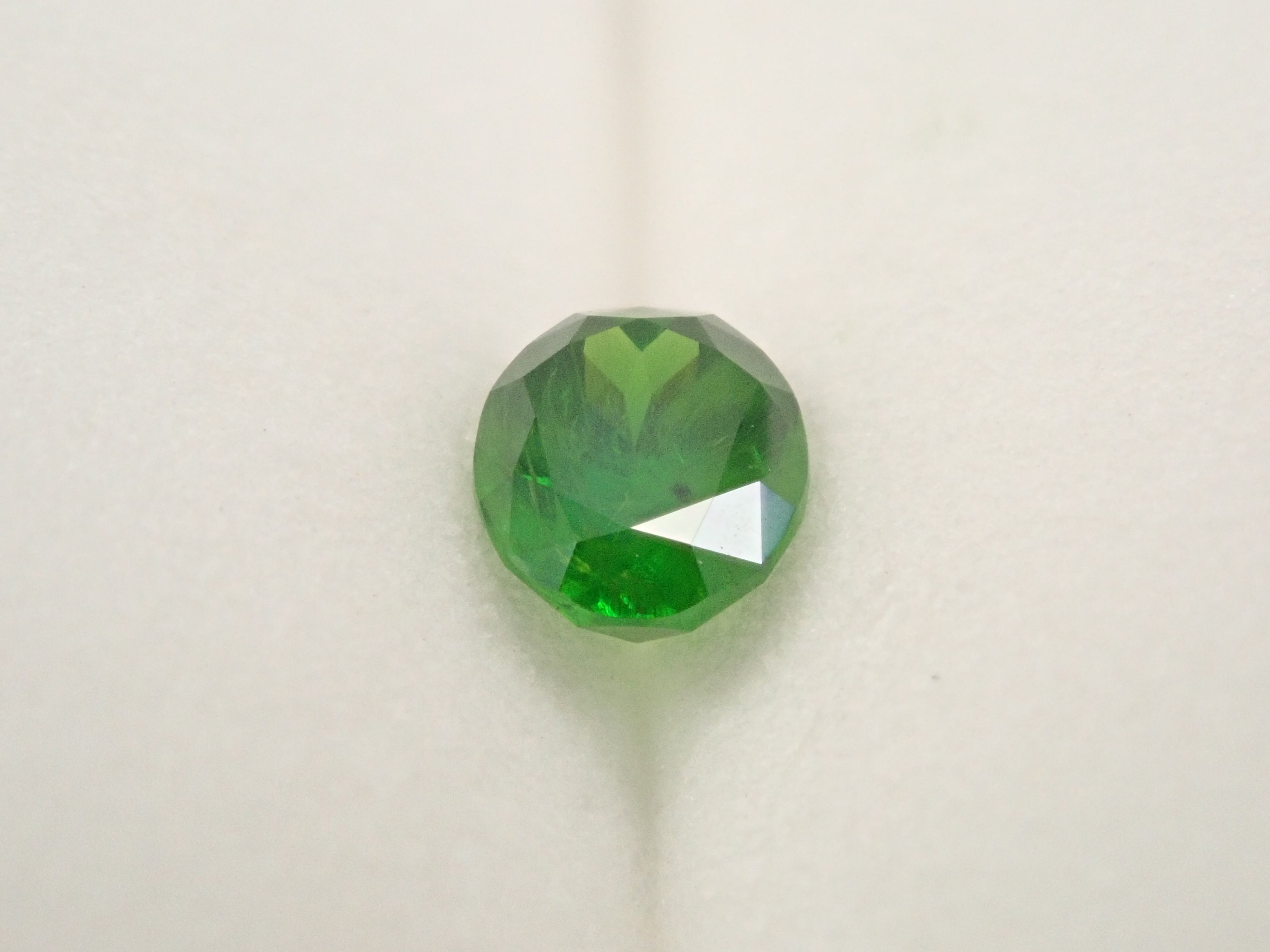 [12560902] Russian Demantoid Garnet (Horsetail) 0.487ct Loose Stone