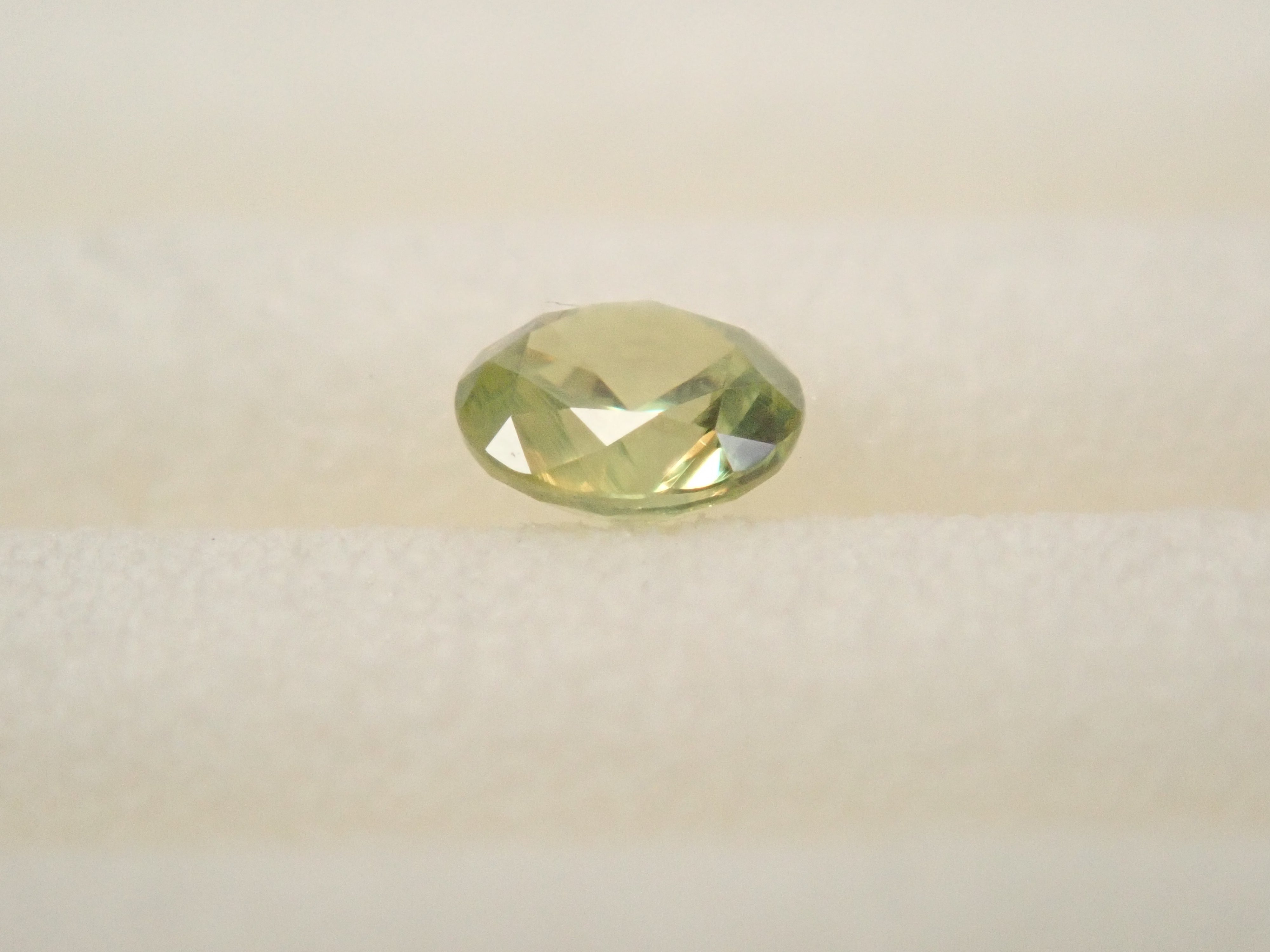 [12560905] Russian Demantoid Garnet (Horsetail) 0.075ct Loose Stone