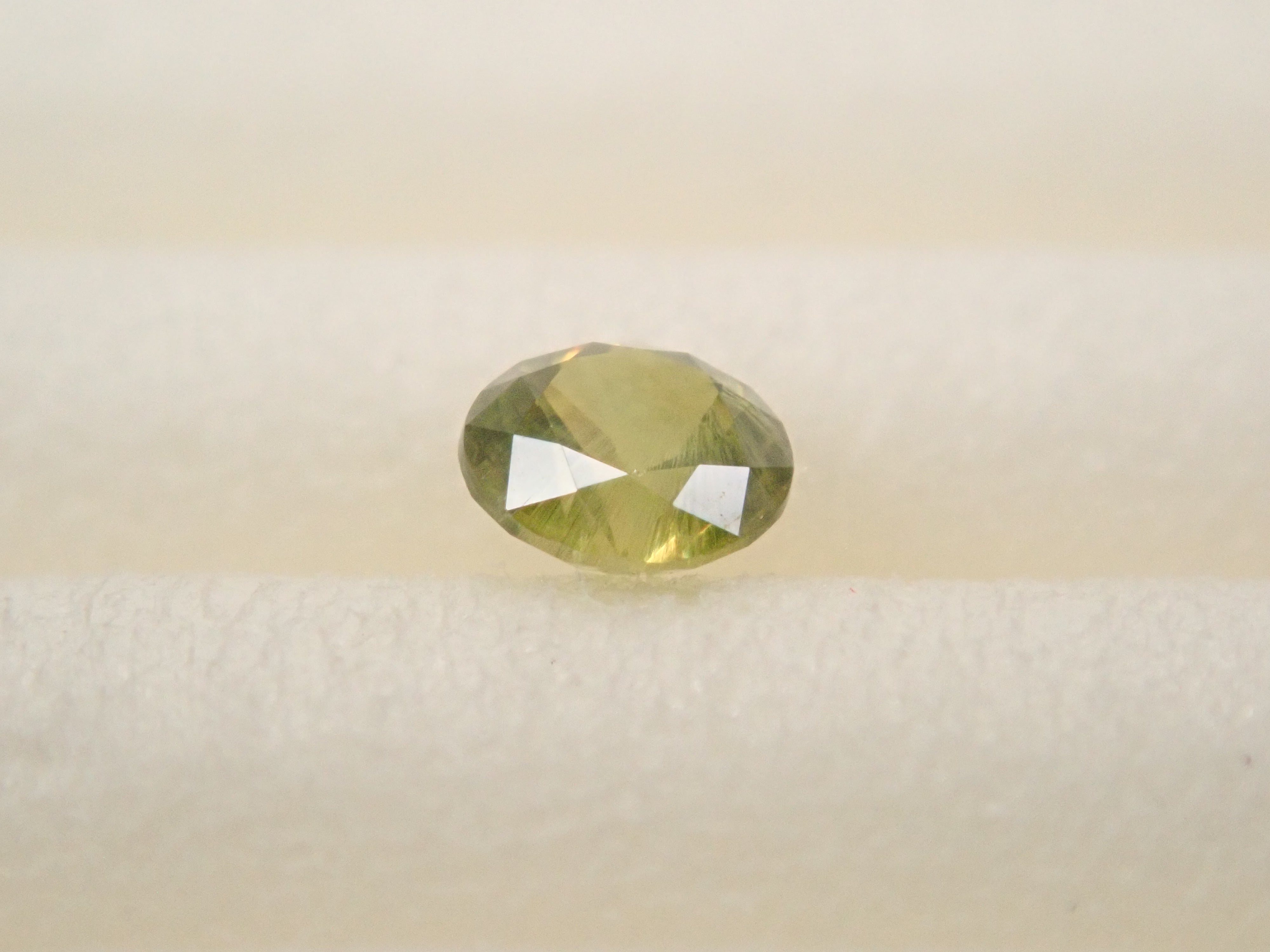[12560906] Russian Demantoid Garnet (Horsetail) 0.079ct Loose Stone