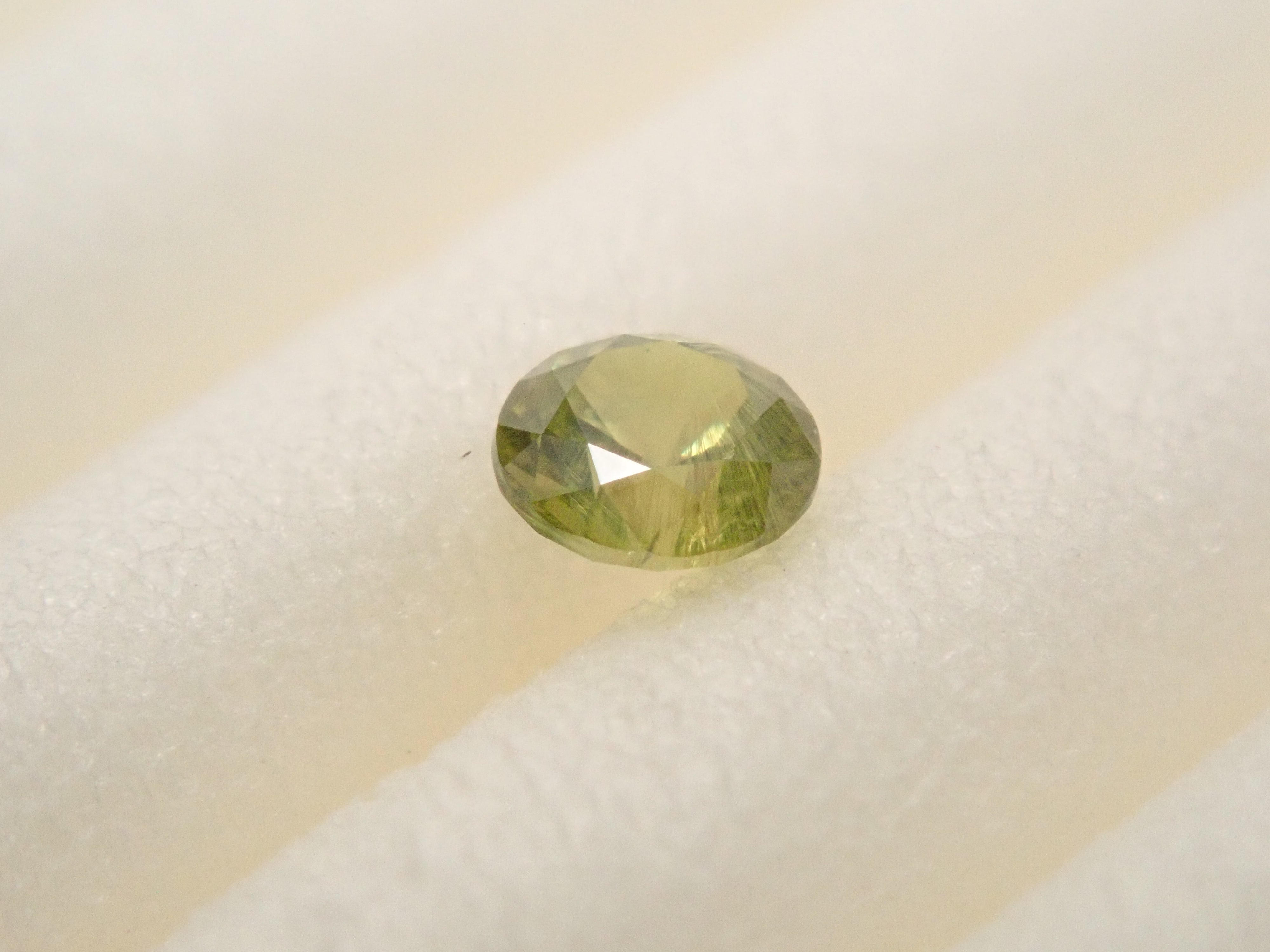 [12560906] Russian Demantoid Garnet (Horsetail) 0.079ct Loose Stone