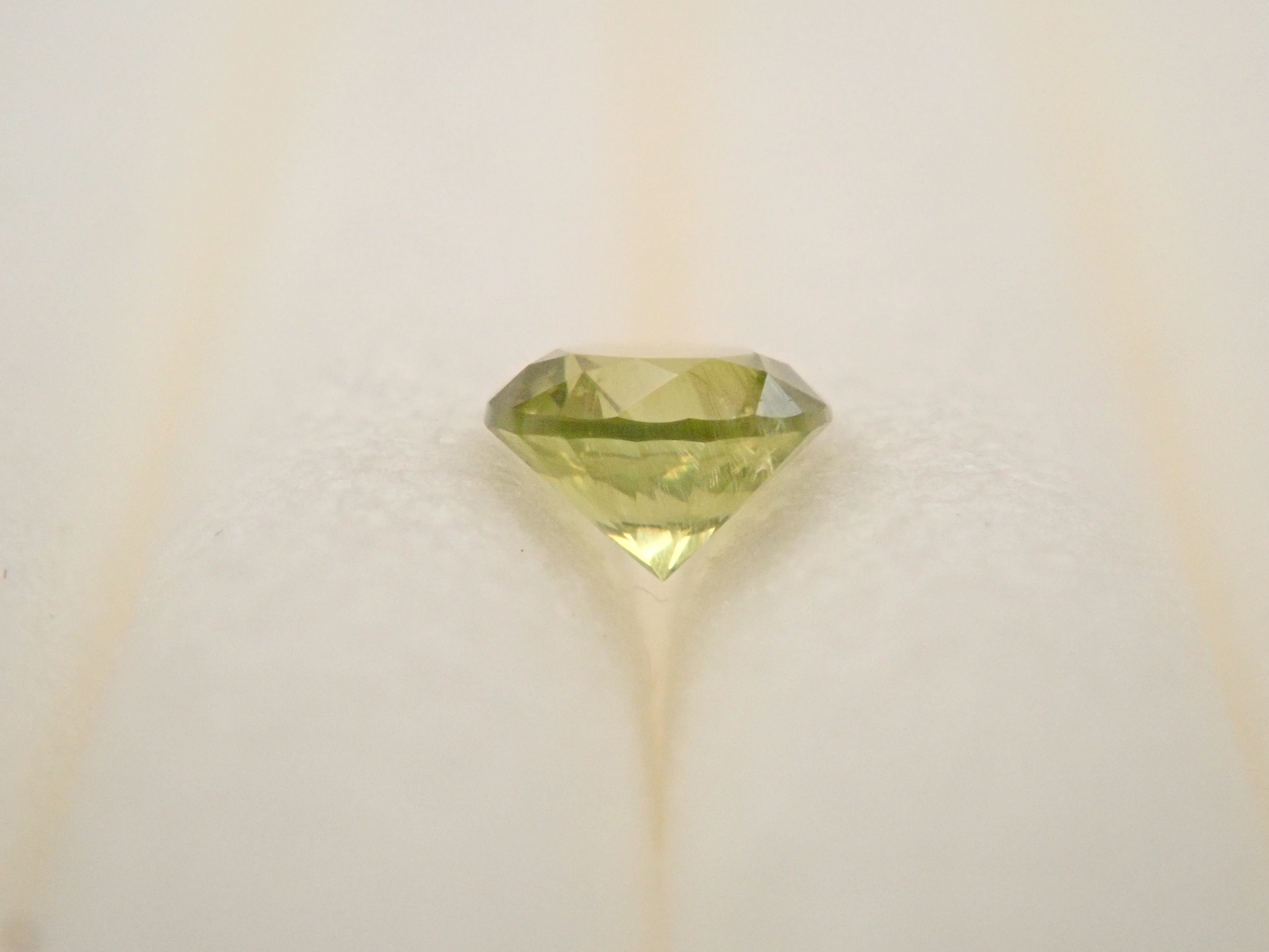 [12560906] Russian Demantoid Garnet (Horsetail) 0.079ct Loose Stone