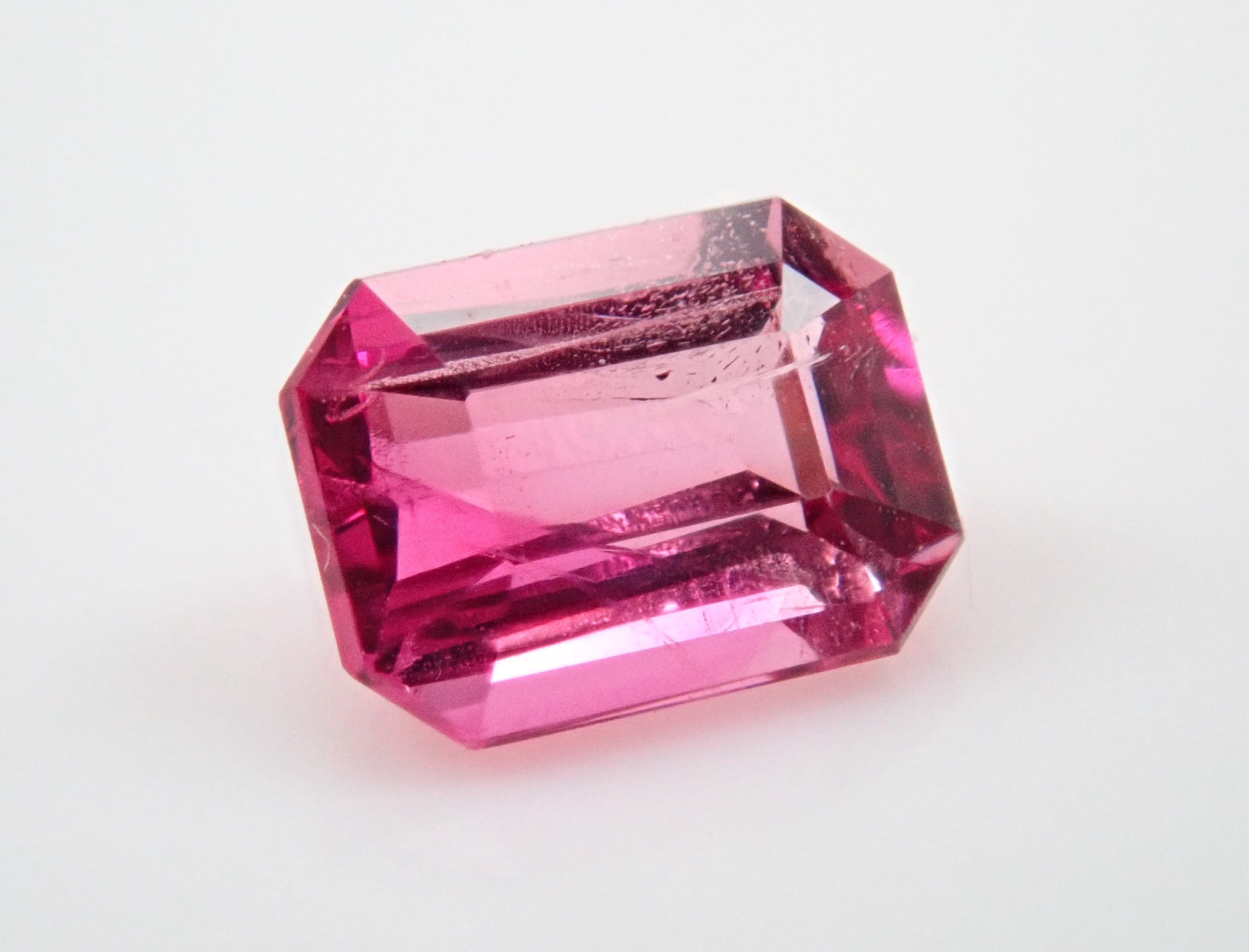 【5/6 22時販売】《限定23石》フォスフォフィライトやレッドベリル0.1ctupやピンクダイヤ（FANCY LIGHT PURPLISH PINK）など含むがジェムガチャ1石《複数購入割引有》