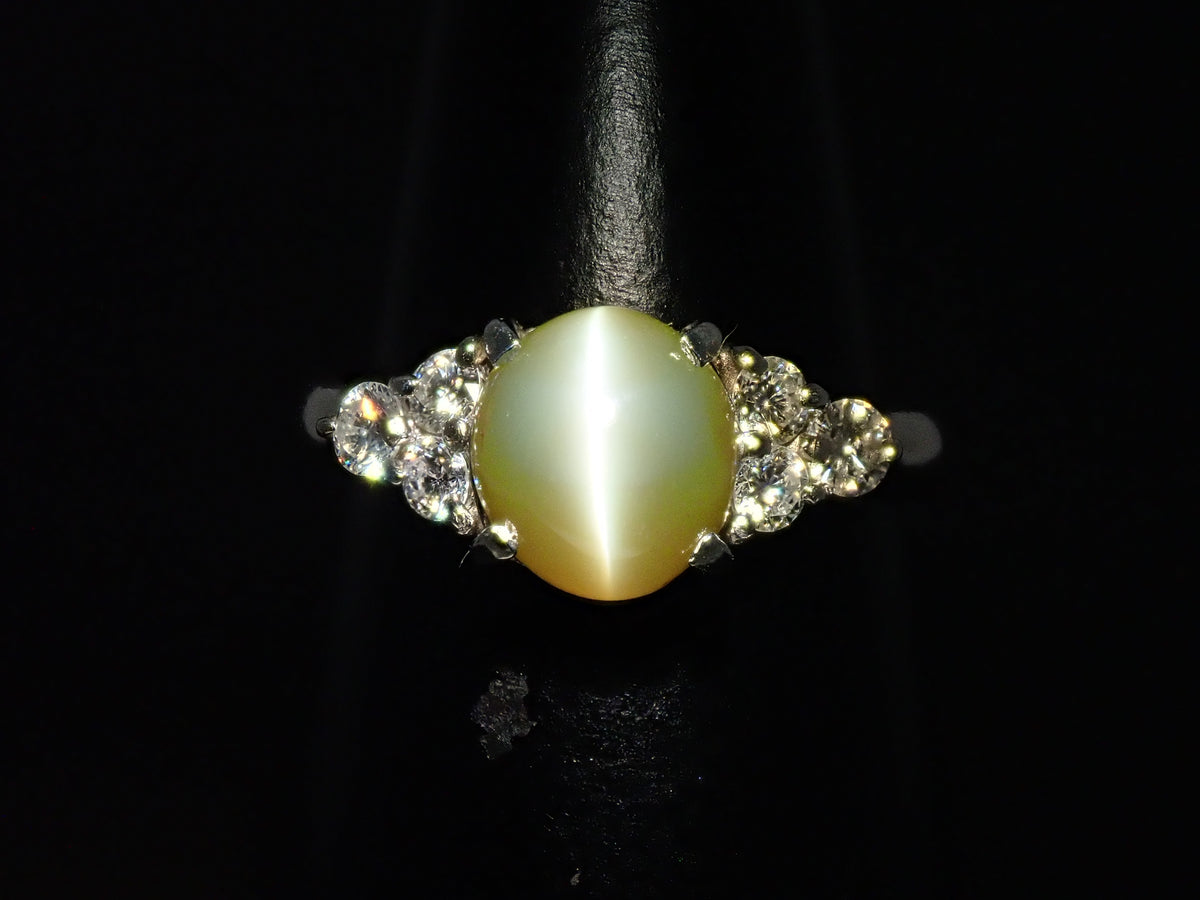 【10/19 22時販売】【カラフリ】Pt900 クリソベリルキャッツアイ 2.35ct ダイヤモンド0.31ctリング鑑別書