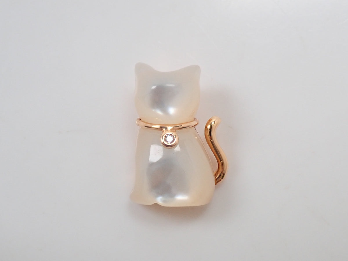 【10/19 22時販売】【カラフリ】K18 白蝶貝 猫モチーフ ダイヤモンド0.01ctペンダントトップ（ネックレストップ）鑑別書