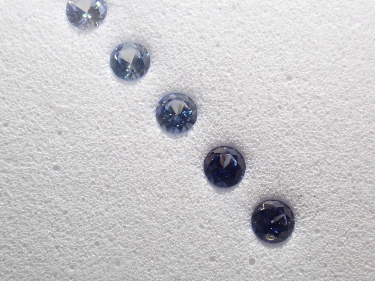 Benitoite Gradation 6 Stone Set (2.0mm, Round Cut, Including Top Quality) 《Multiple Purchase Discount Available》