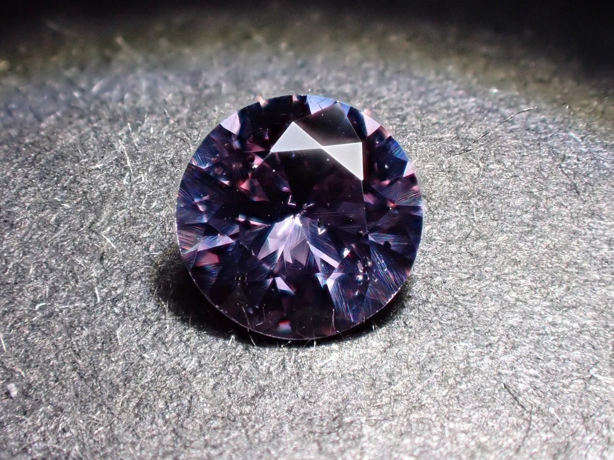 【12565145掲載】マダガスカル産ベキリーブルーガーネット（カラーチェンジガーネット） 0.231ctルース