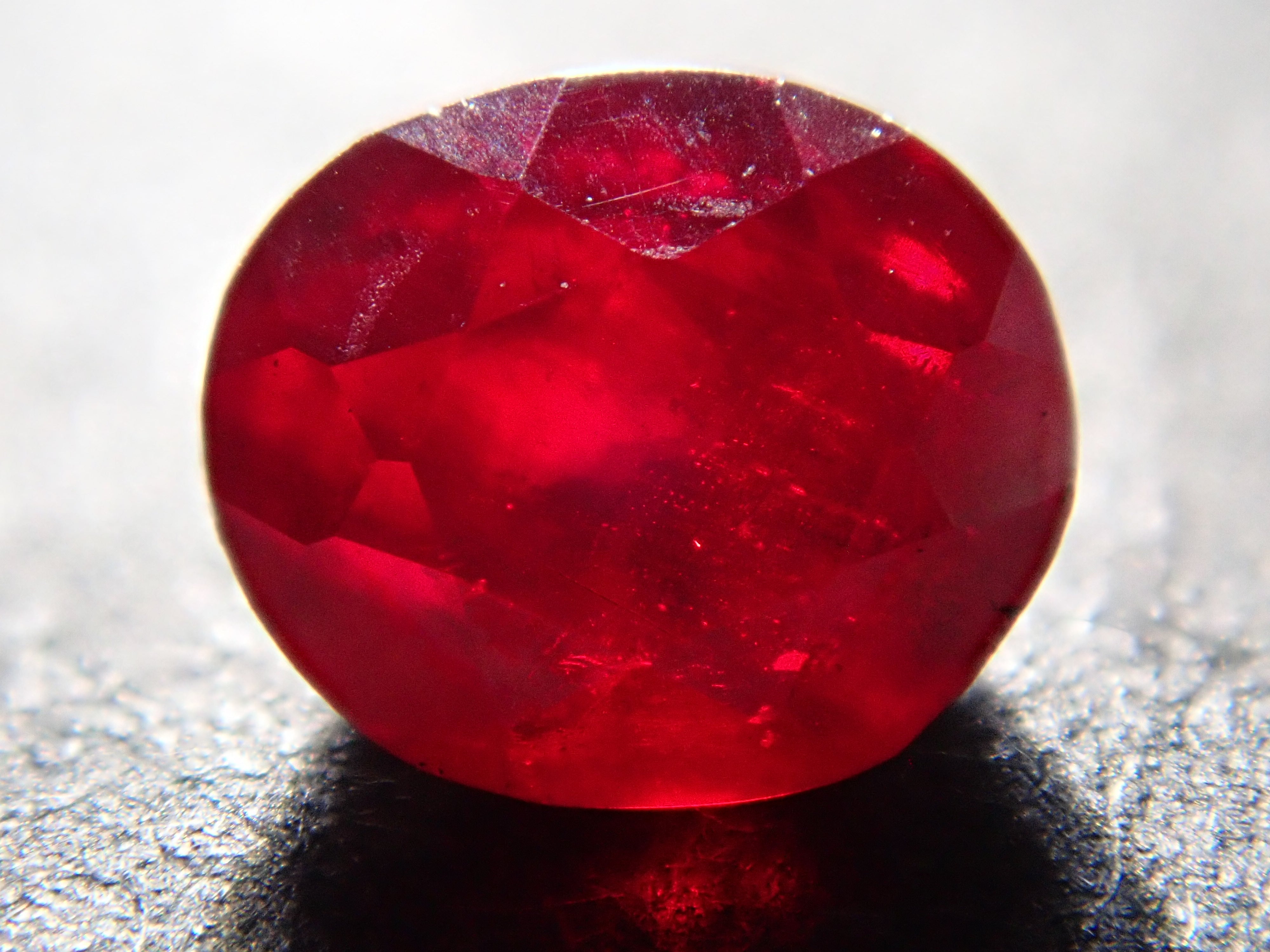 【1月10日晚間10點開售】中國硃砂裸石 0.811克拉，附真品證書