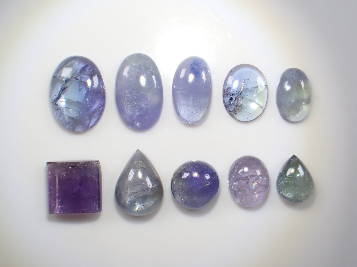 【10/24 22時販売】《限定10石》タンザニア産ゾイサイトガチャ（平均3.5ct、カボションカット、含浸処理）《複数購入割引有》